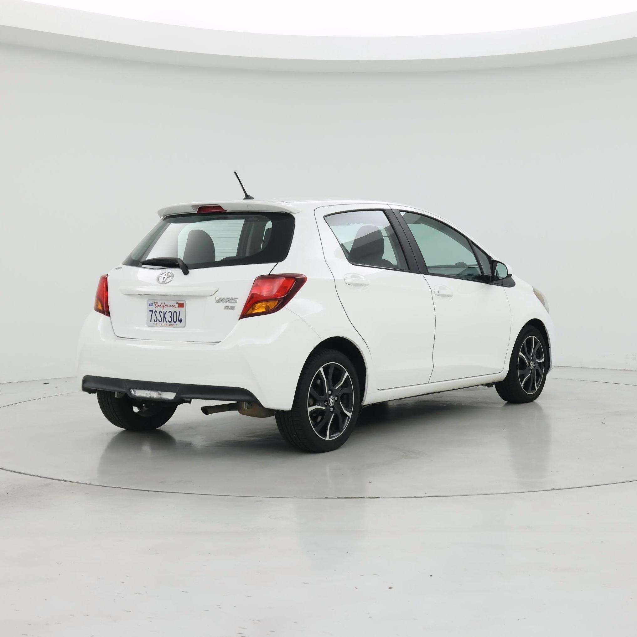 Thumbnail: 2015 Toyota Yaris - 8