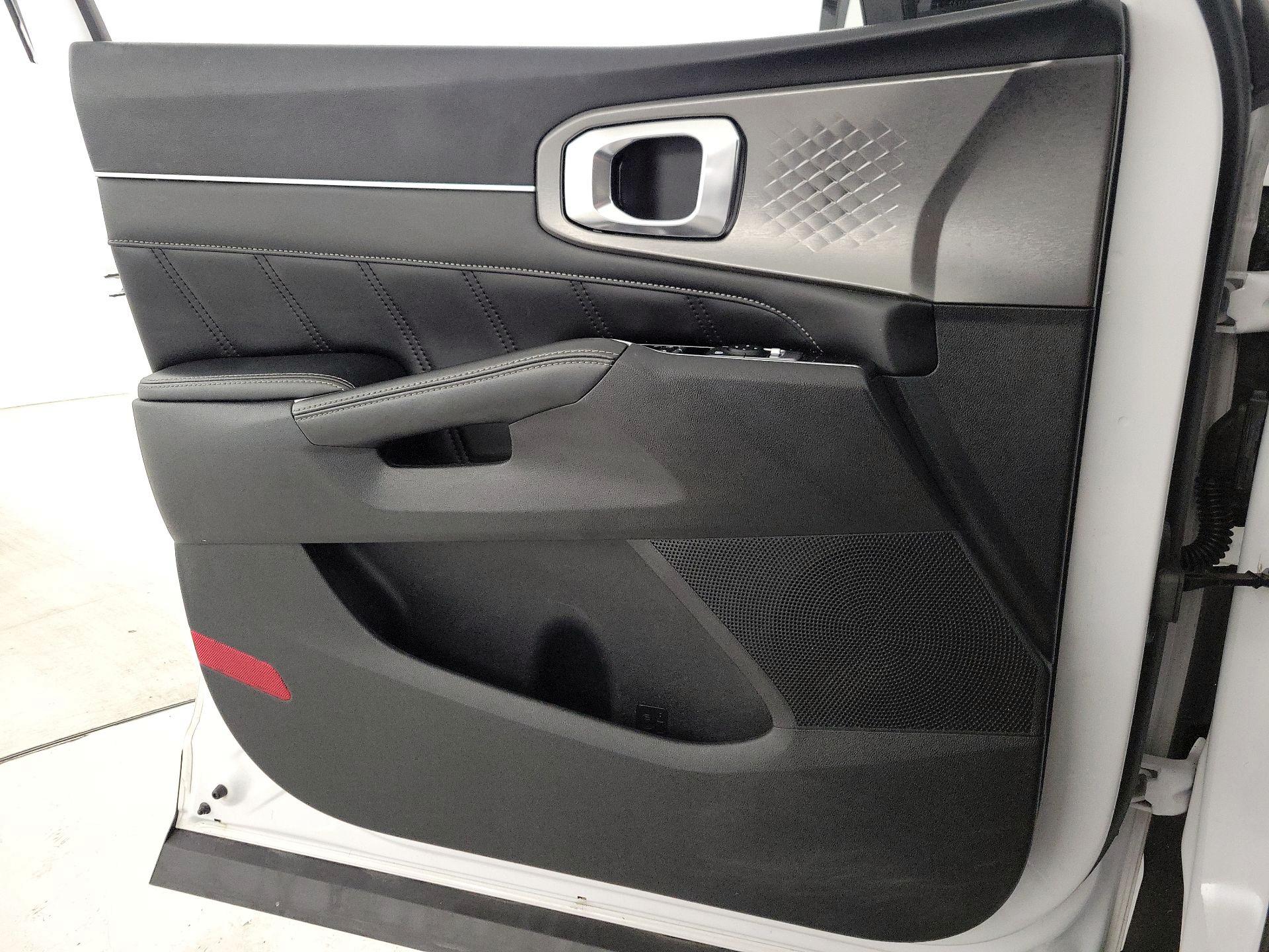 Thumbnail: 2021 Kia Sorento - 12