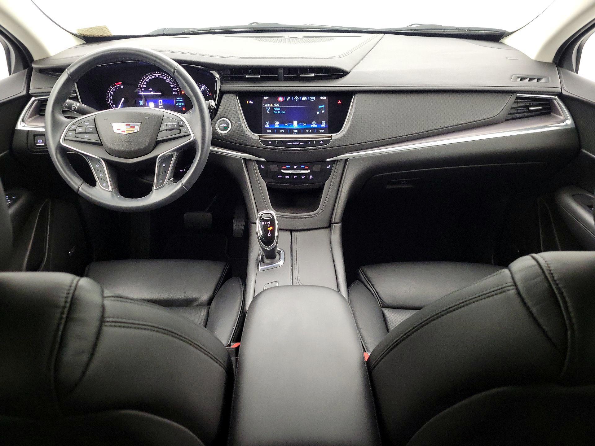 Thumbnail: 2017 Cadillac XT5 - 9