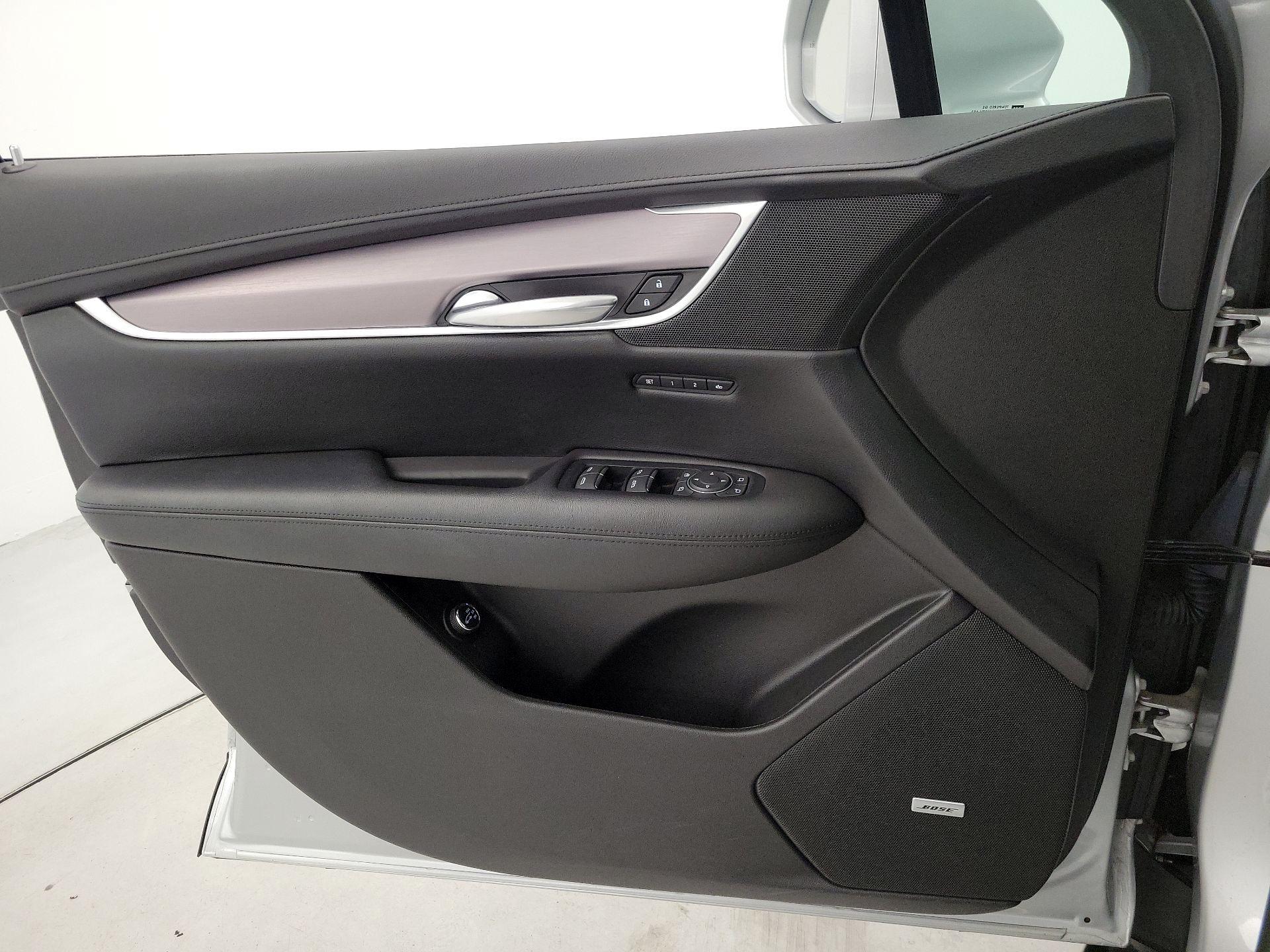 Thumbnail: 2017 Cadillac XT5 - 12