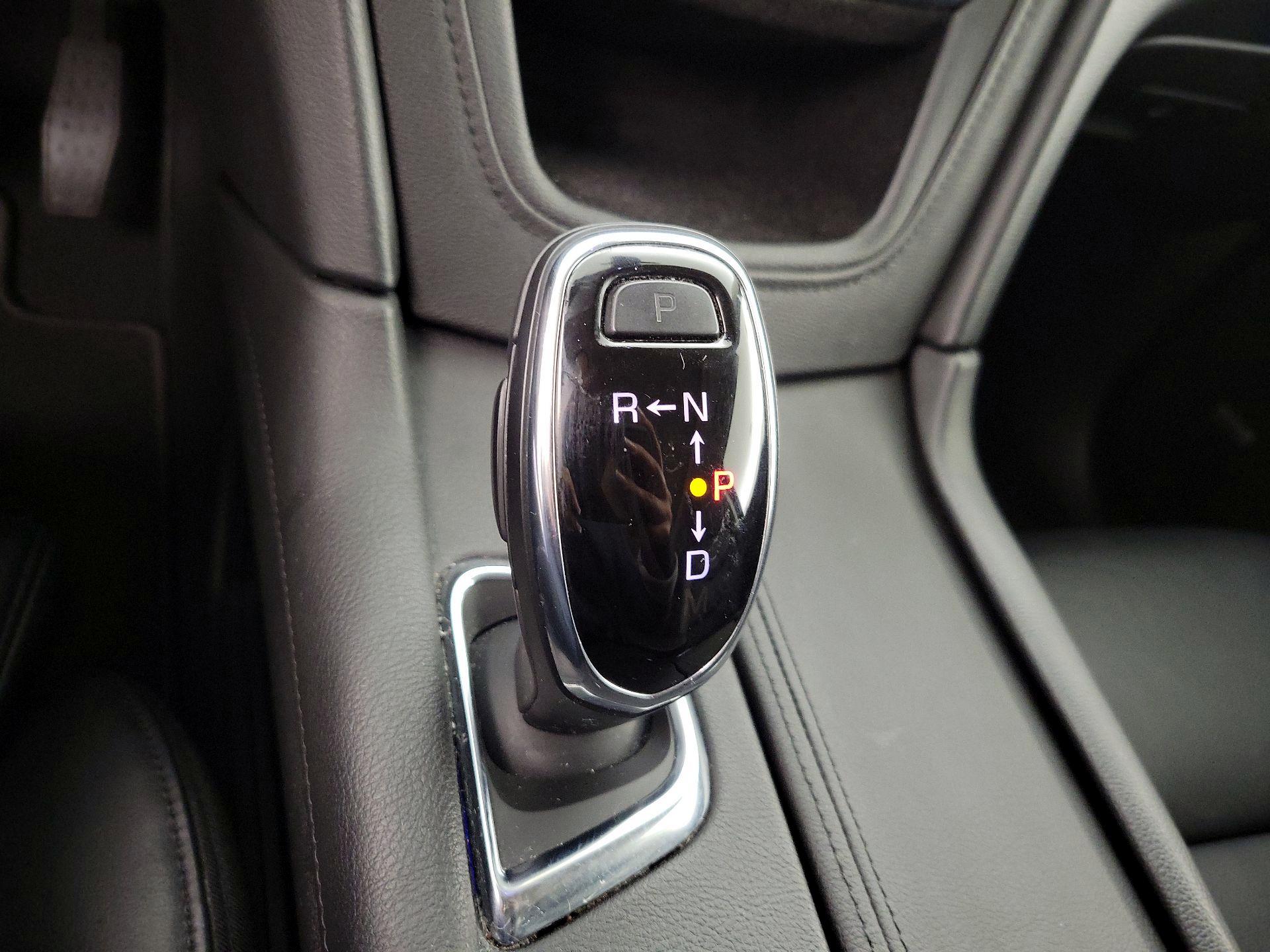 Thumbnail: 2017 Cadillac XT5 - 16