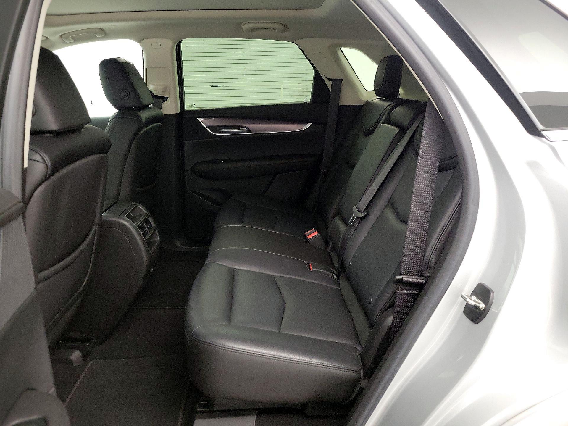 Thumbnail: 2017 Cadillac XT5 - 17