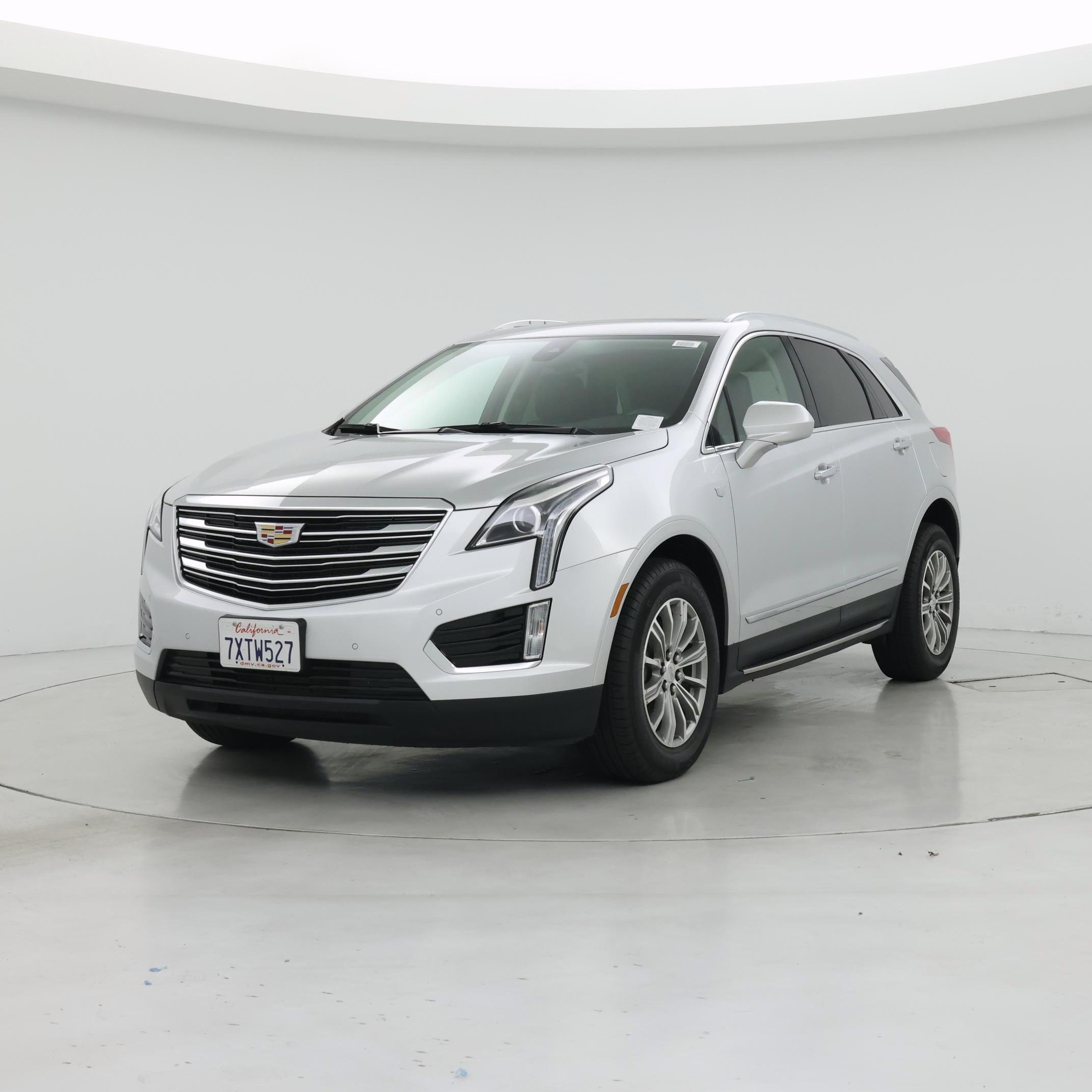 Thumbnail: 2017 Cadillac XT5 - 4