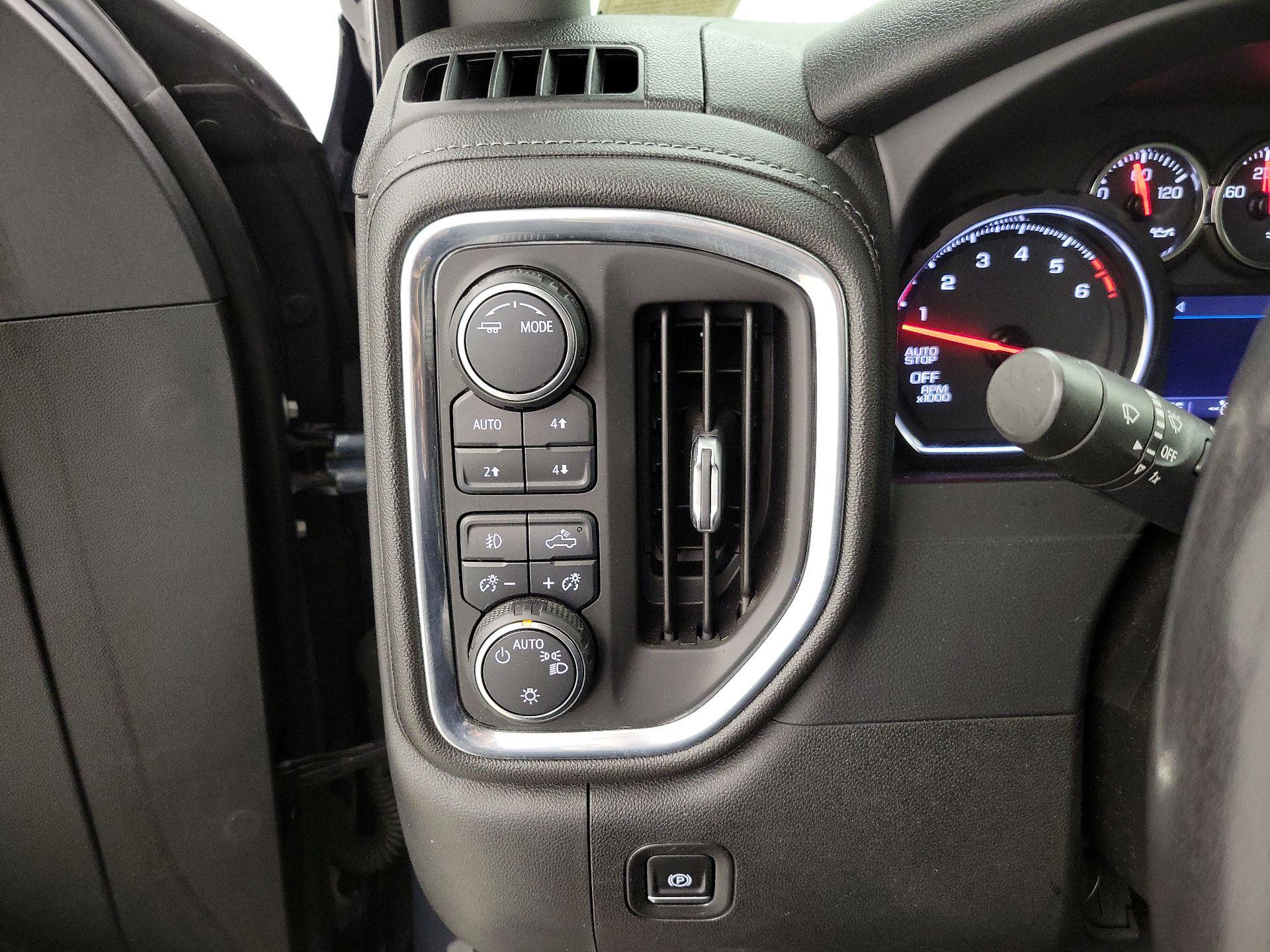 Thumbnail: 2021 Chevrolet Silverado 1500 - 13