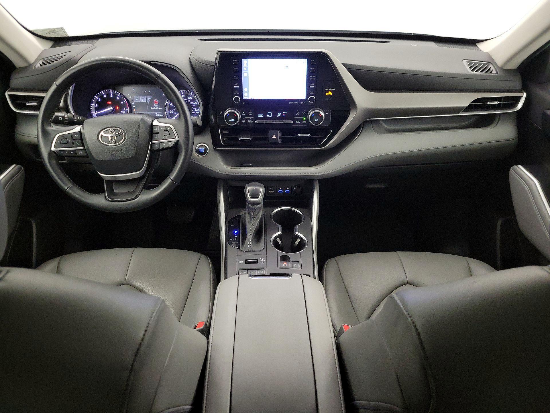 Thumbnail: 2022 Toyota Highlander - 9