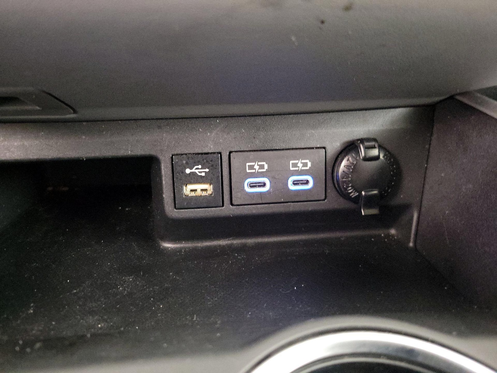 2022 Toyota Highlander XLE - Photo 20