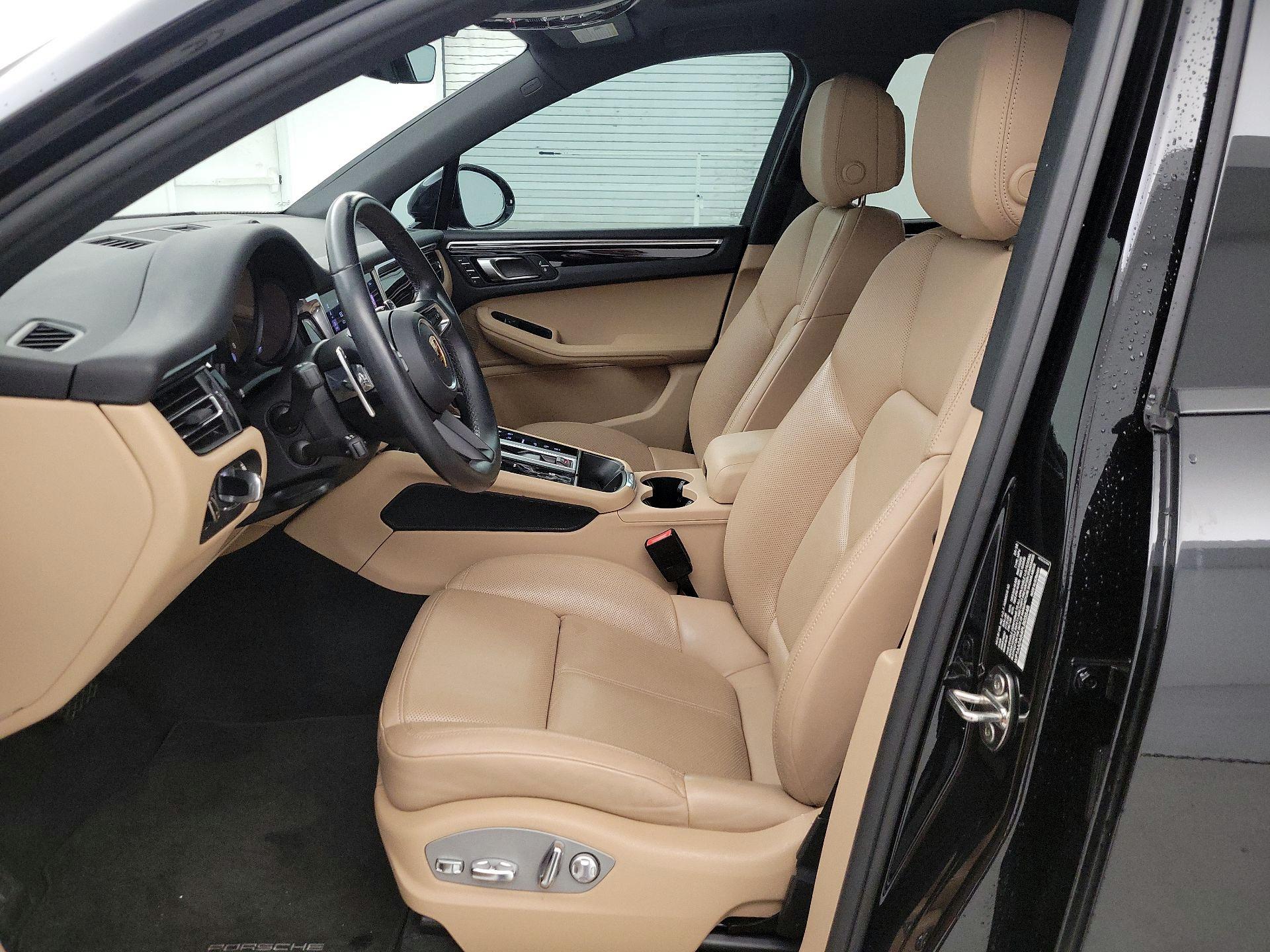 Thumbnail: 2023 Porsche Macan - 11