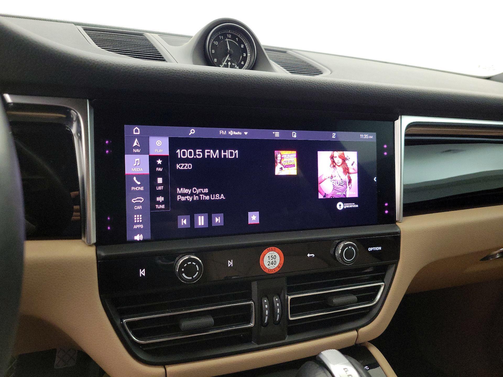 Thumbnail: 2023 Porsche Macan - 14