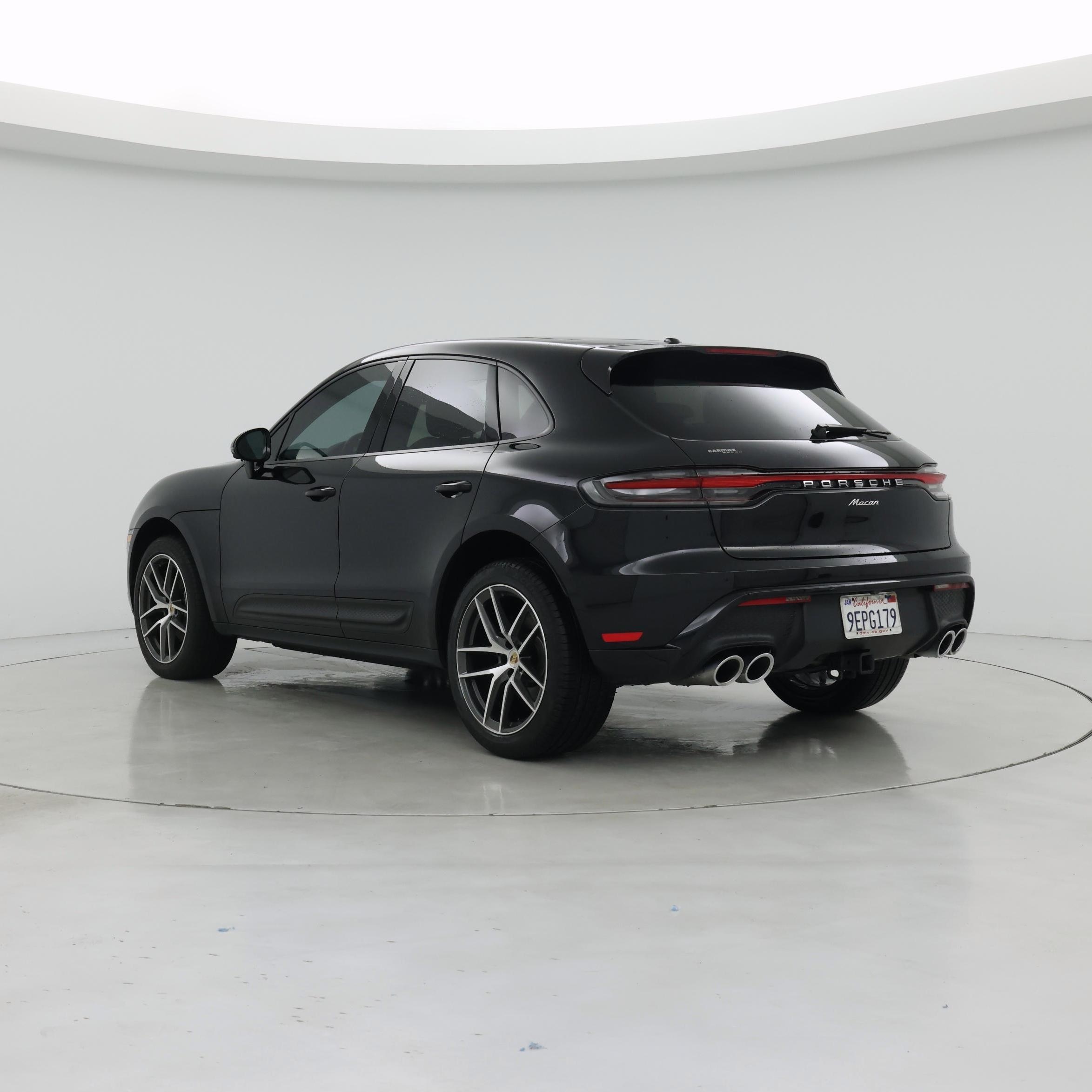 Thumbnail: 2023 Porsche Macan - 2
