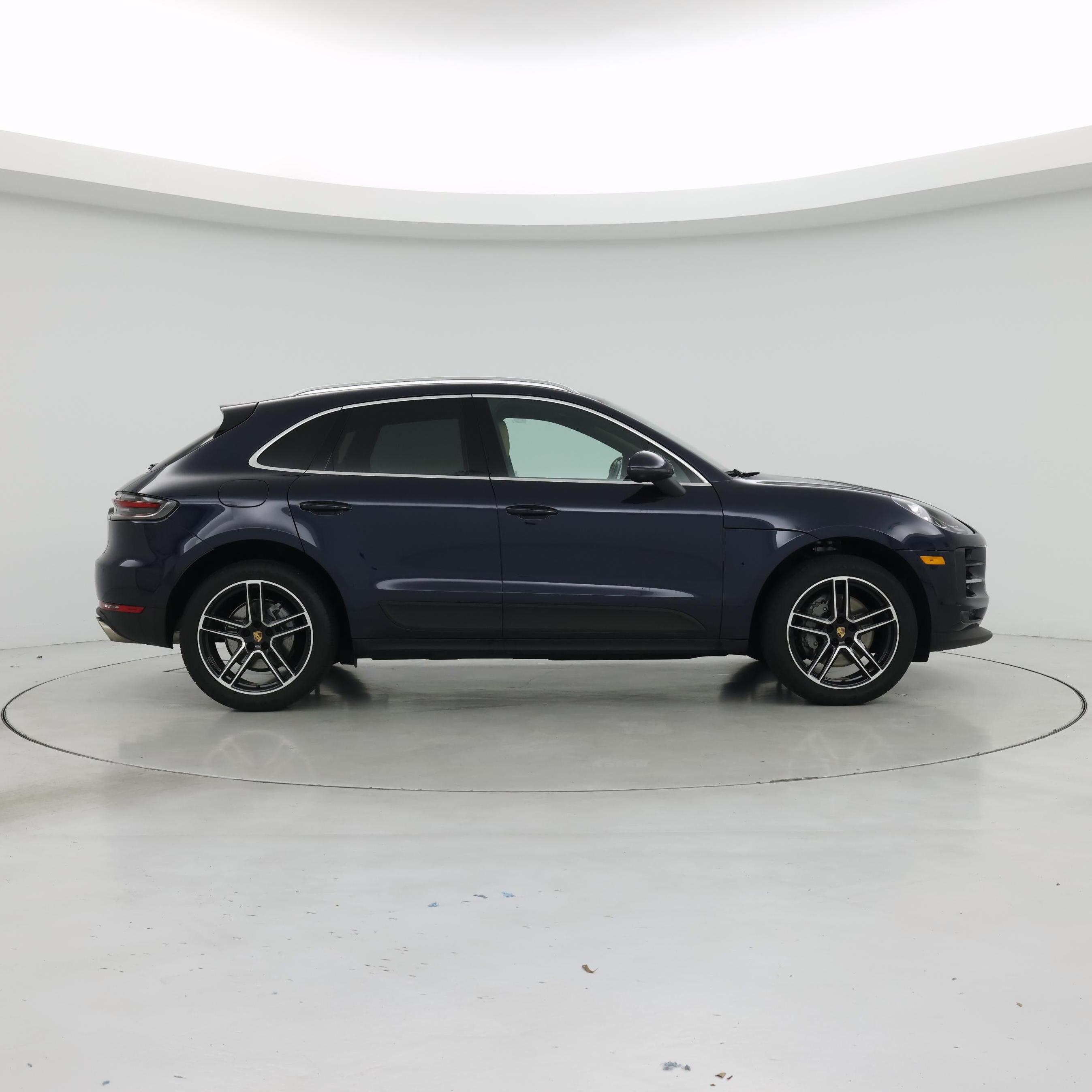 Thumbnail: 2021 Porsche Macan - 7