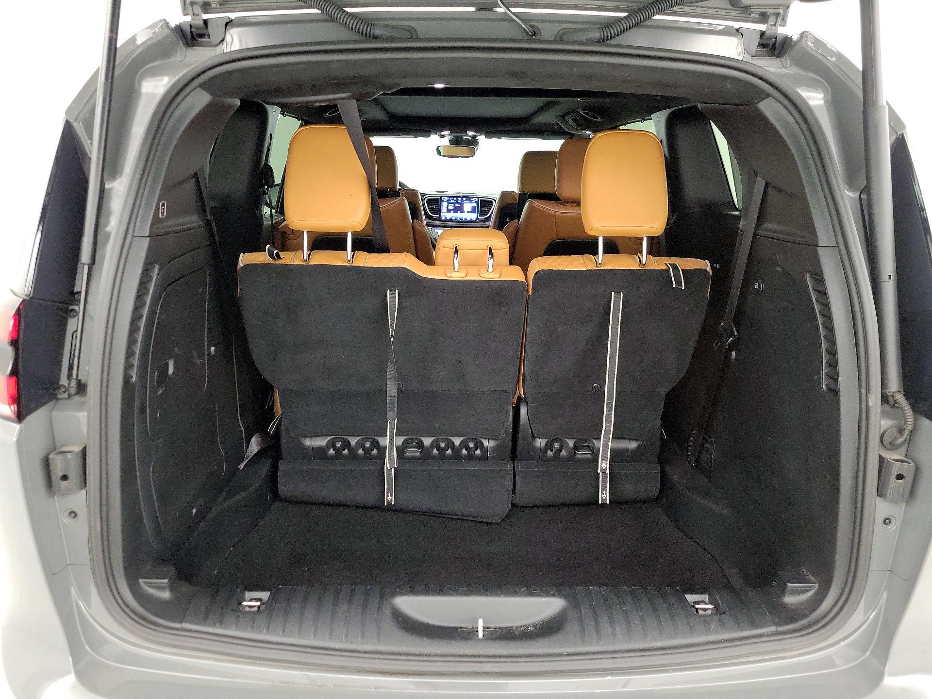 Thumbnail: 2023 Chrysler Pacifica - 20