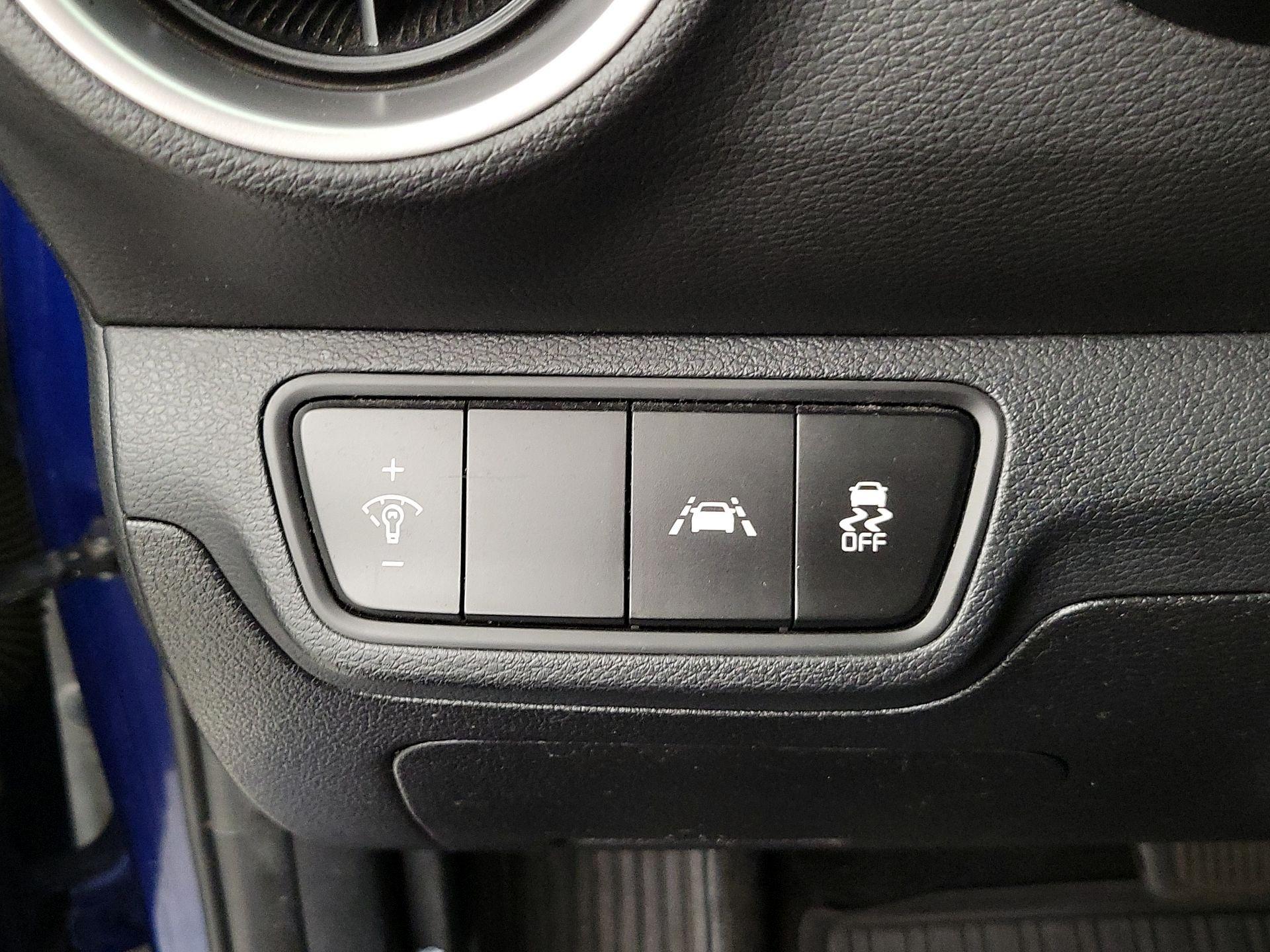 Thumbnail: 2020 Kia Forte - 13