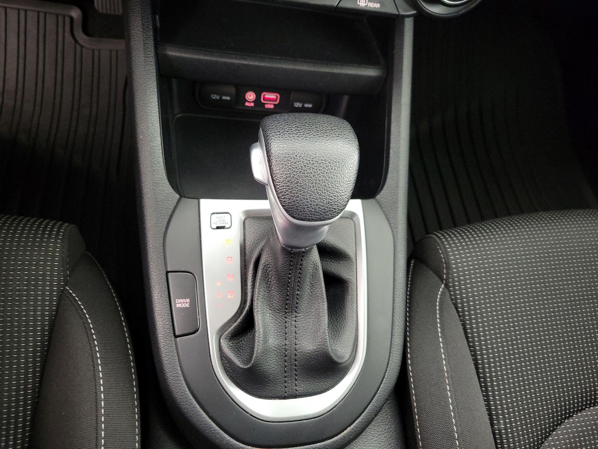 Thumbnail: 2020 Kia Forte - 17