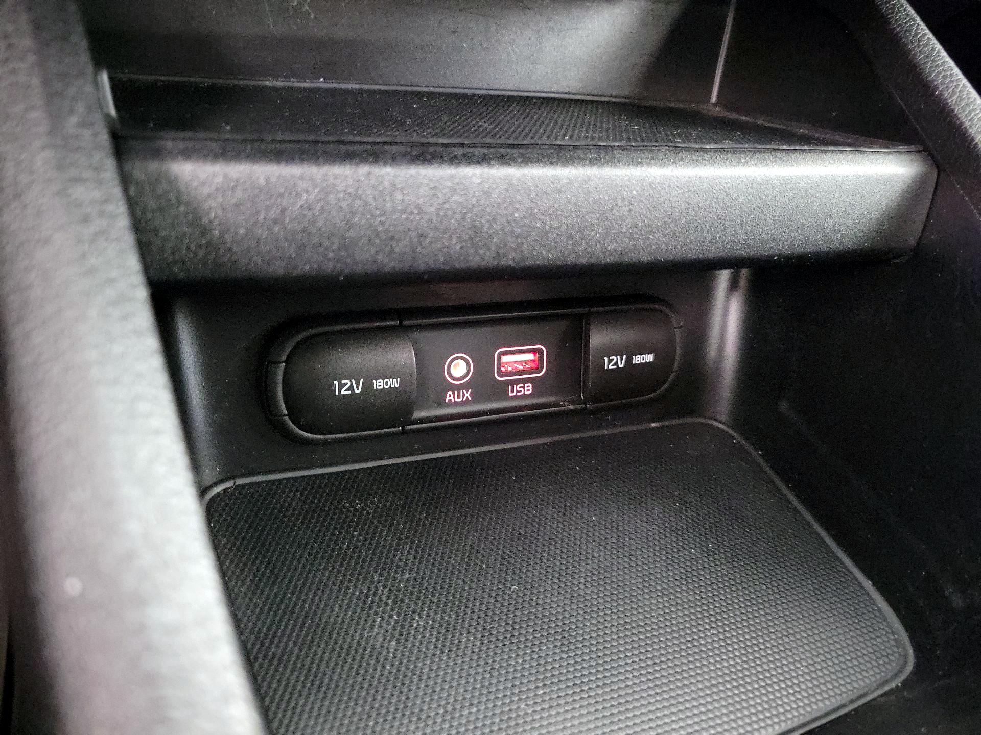 Thumbnail: 2020 Kia Forte - 18