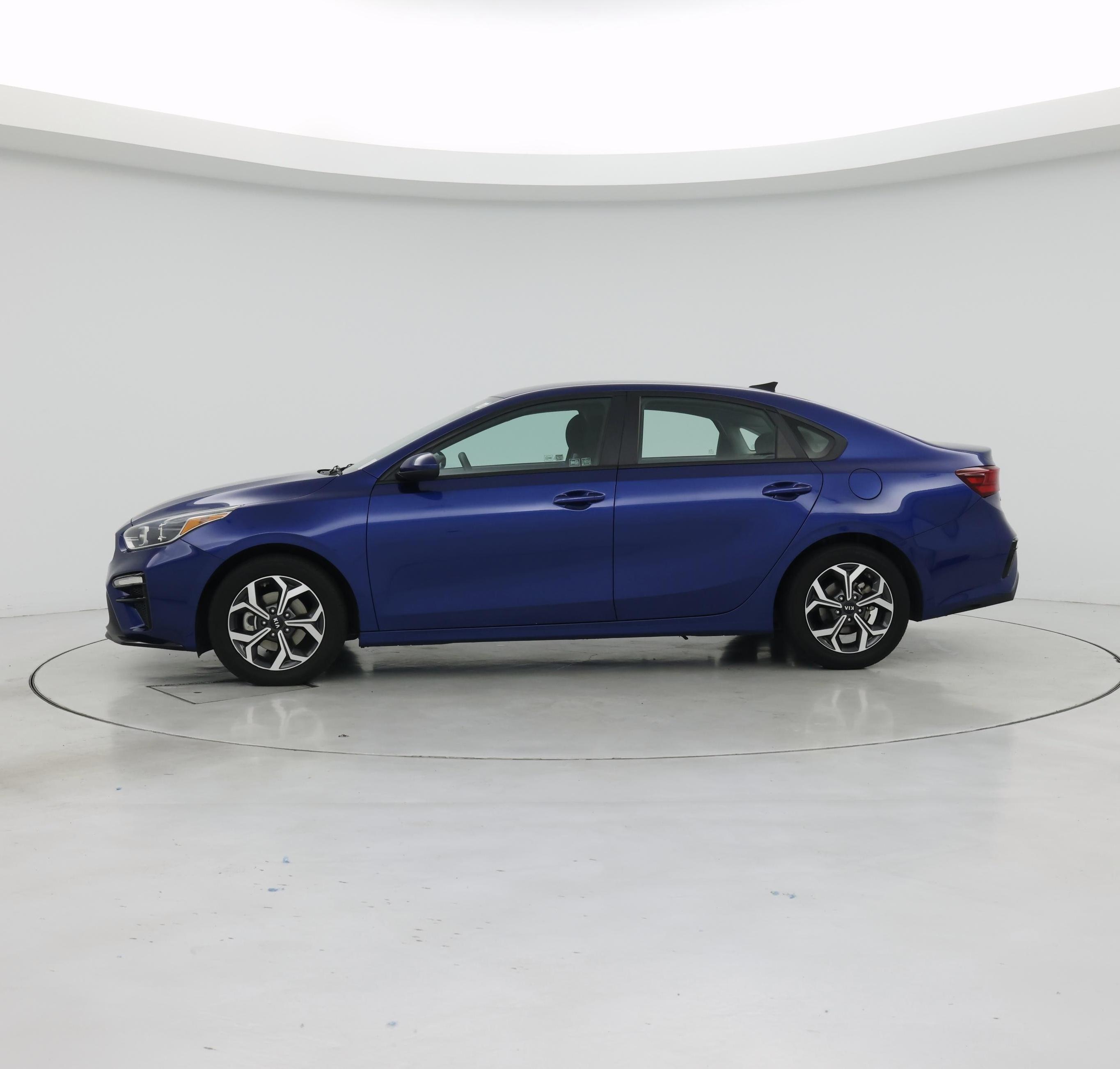 Thumbnail: 2020 Kia Forte - 3