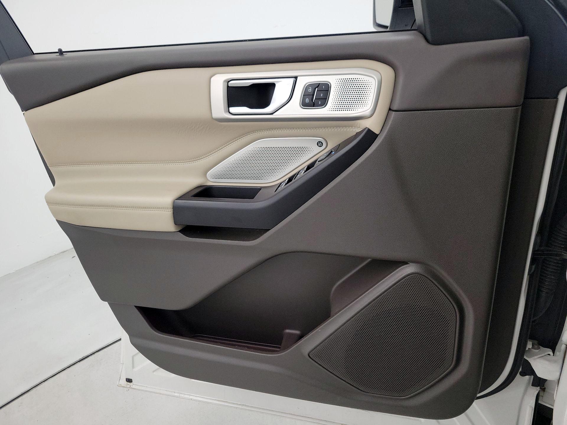 Thumbnail: 2020 Ford Explorer - 12