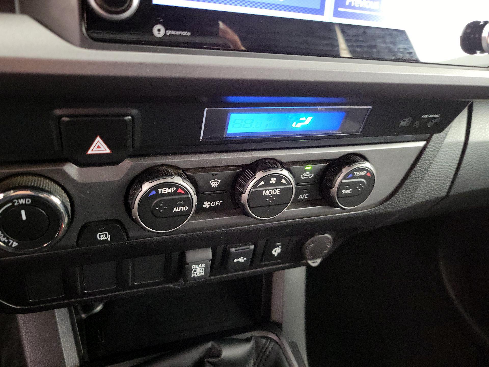 Thumbnail: 2022 Toyota Tacoma - 16