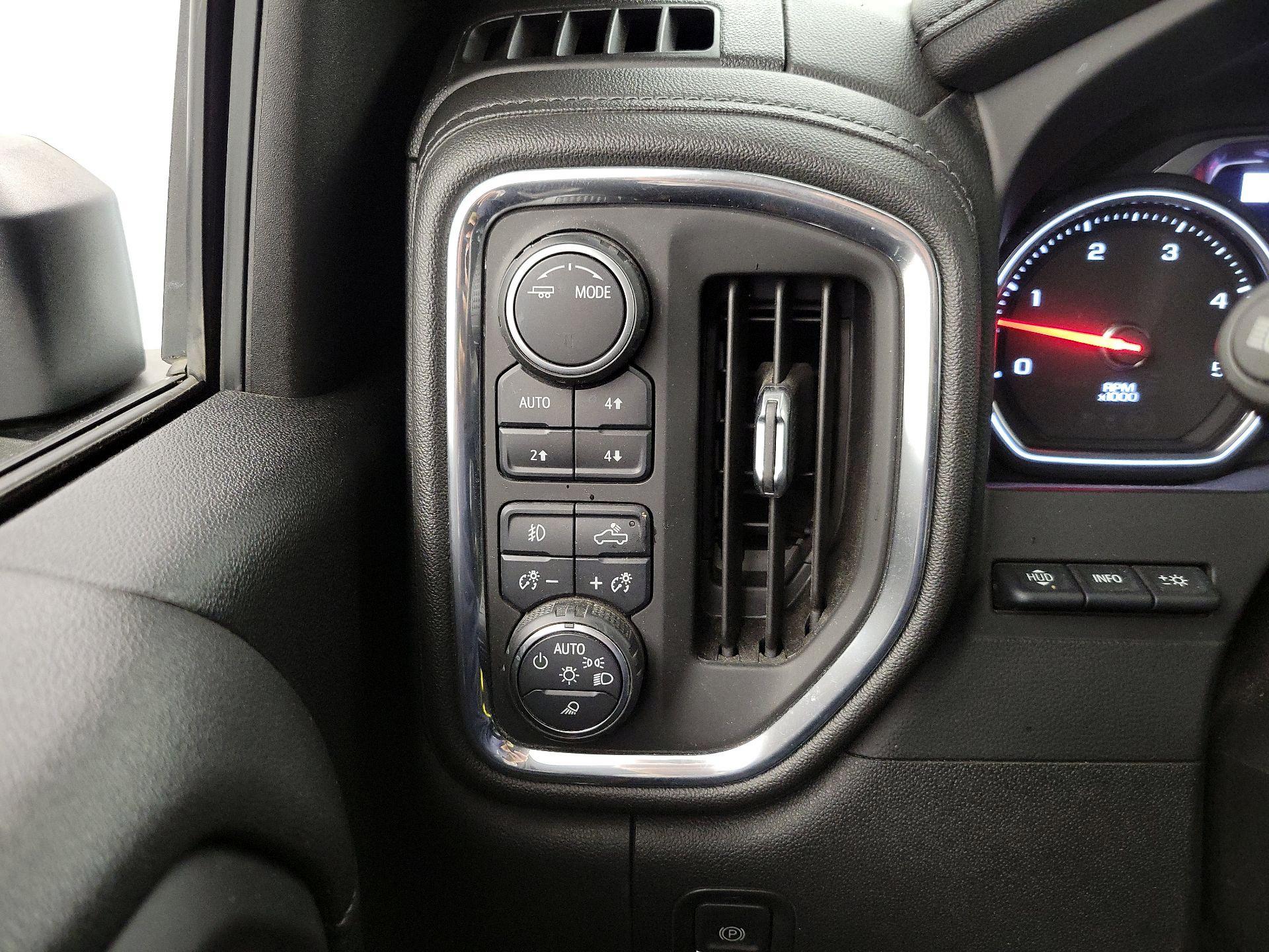 Thumbnail: 2021 Chevrolet Silverado 3500 - 13