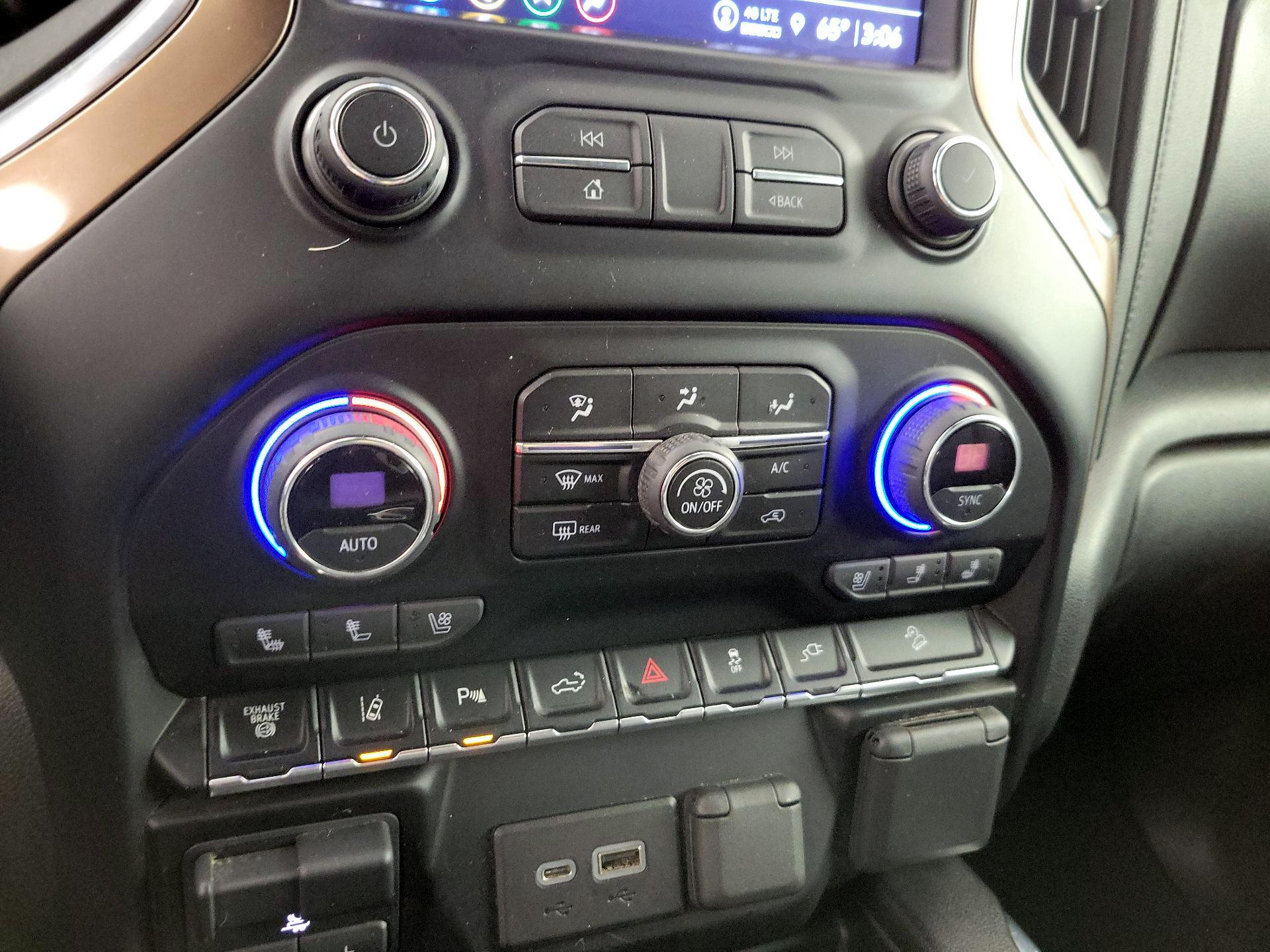 Thumbnail: 2021 Chevrolet Silverado 3500 - 17