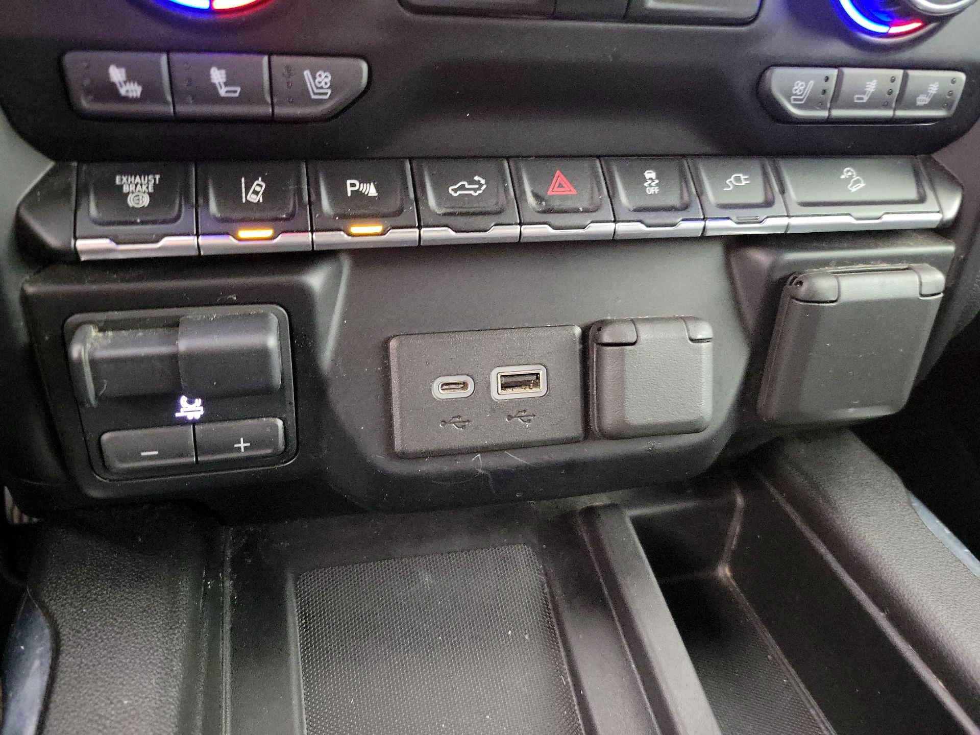 Thumbnail: 2021 Chevrolet Silverado 3500 - 19