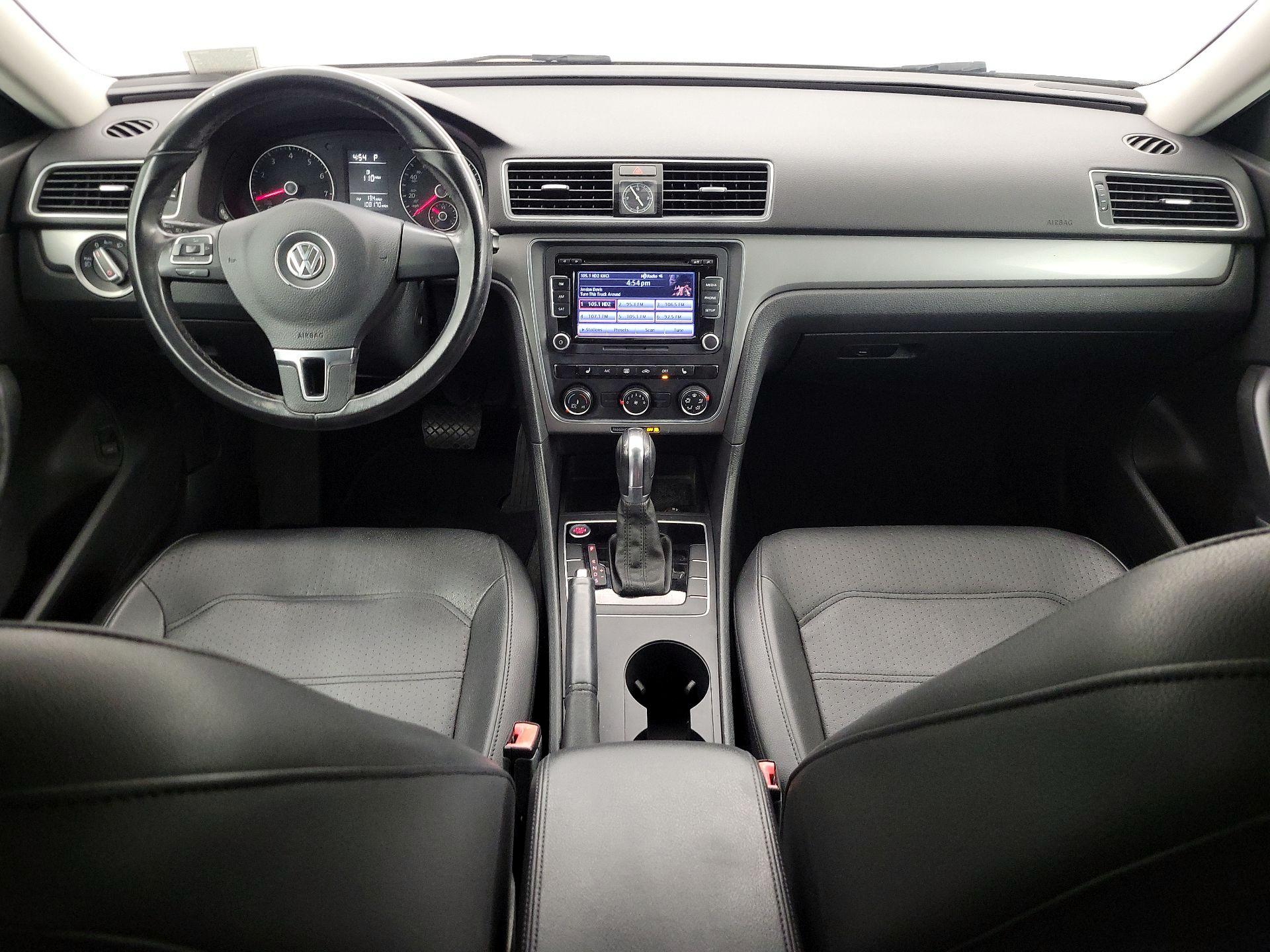 Thumbnail: 2015 Volkswagen Passat - 9