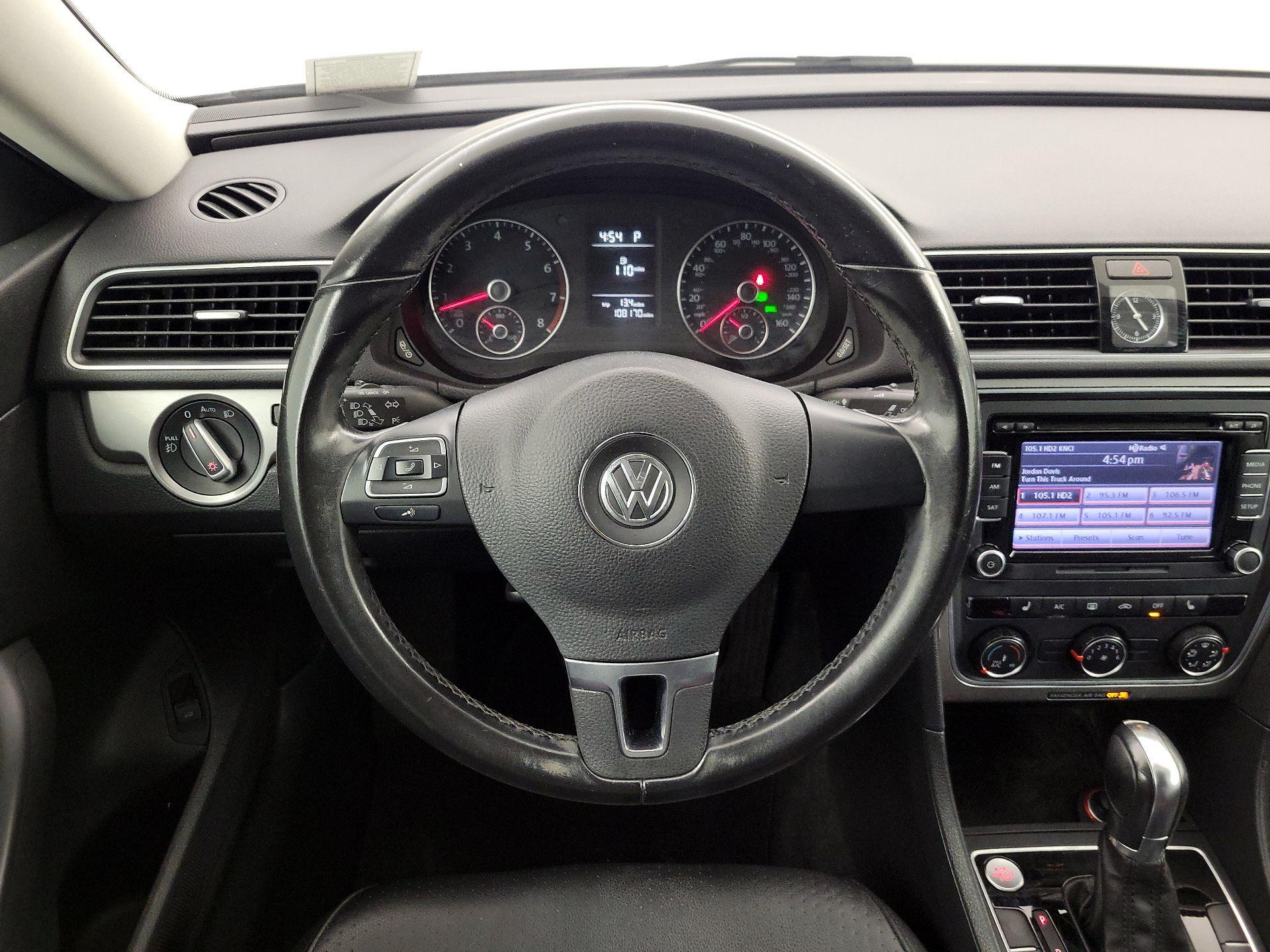 Thumbnail: 2015 Volkswagen Passat - 10