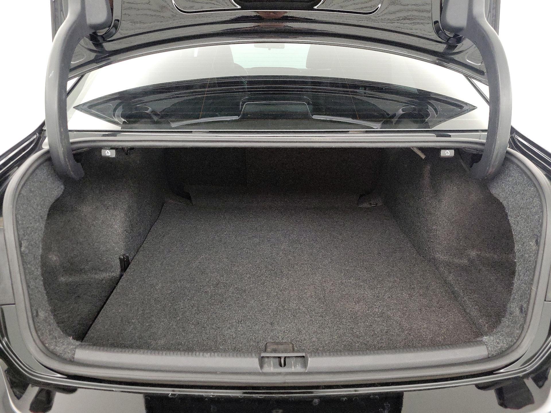 Thumbnail: 2015 Volkswagen Passat - 18