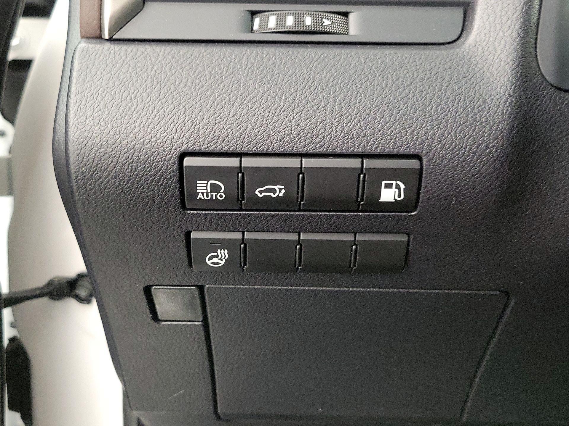 Thumbnail: 2016 Lexus RX - 13