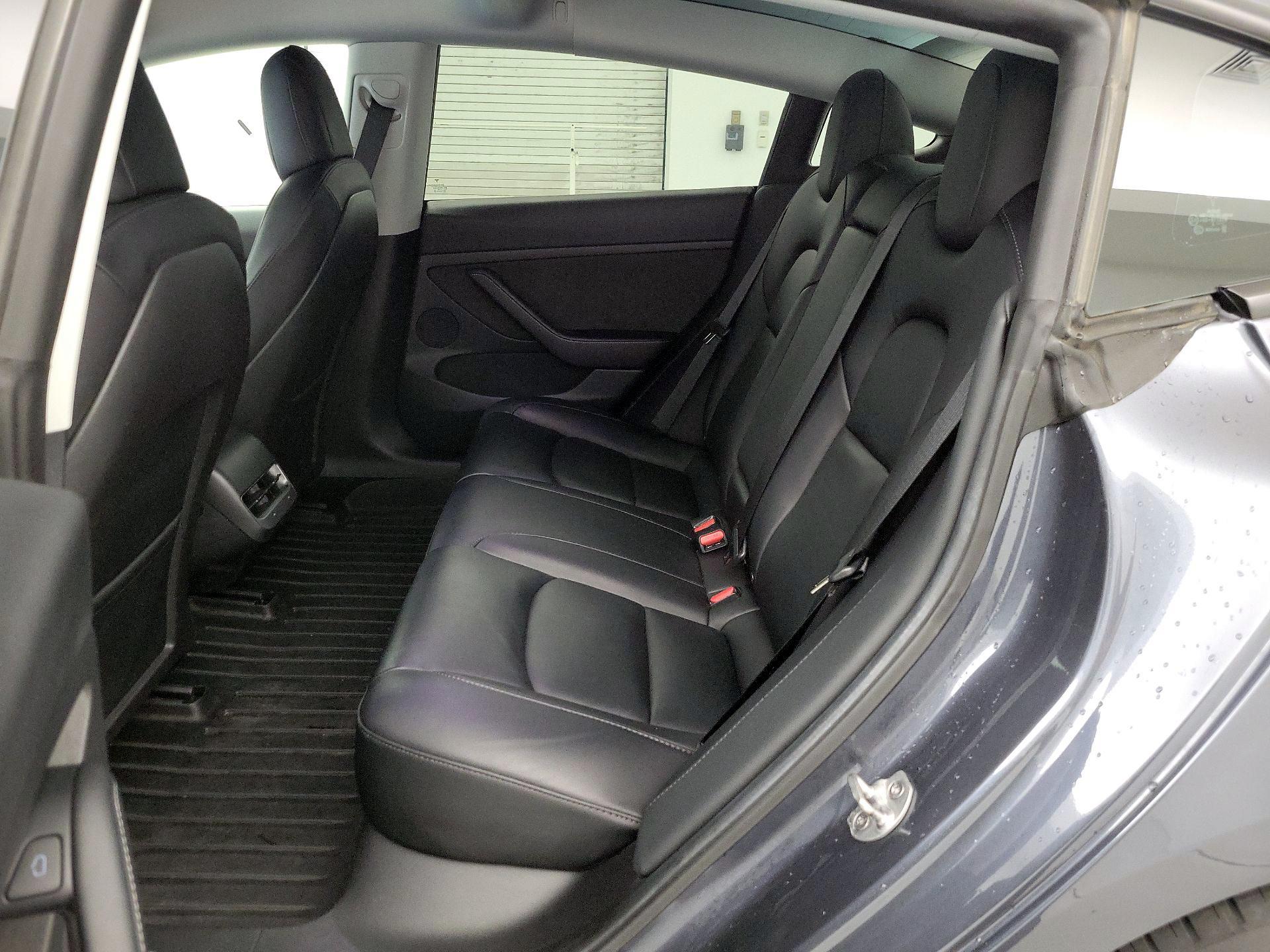 Thumbnail: 2022 Tesla Model 3 - 18