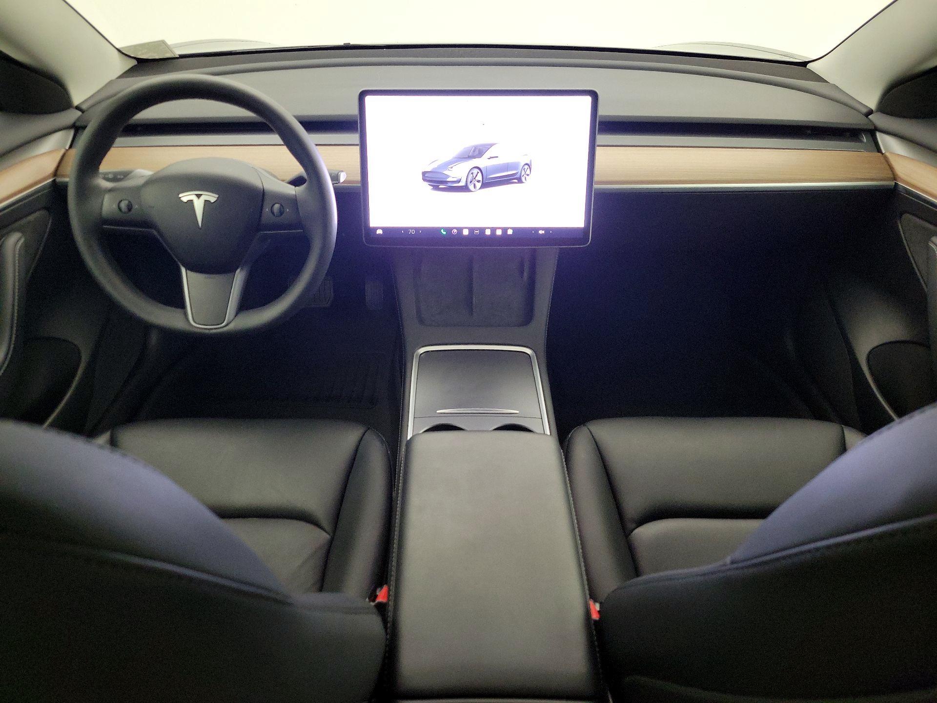 Thumbnail: 2023 Tesla Model 3 - 9