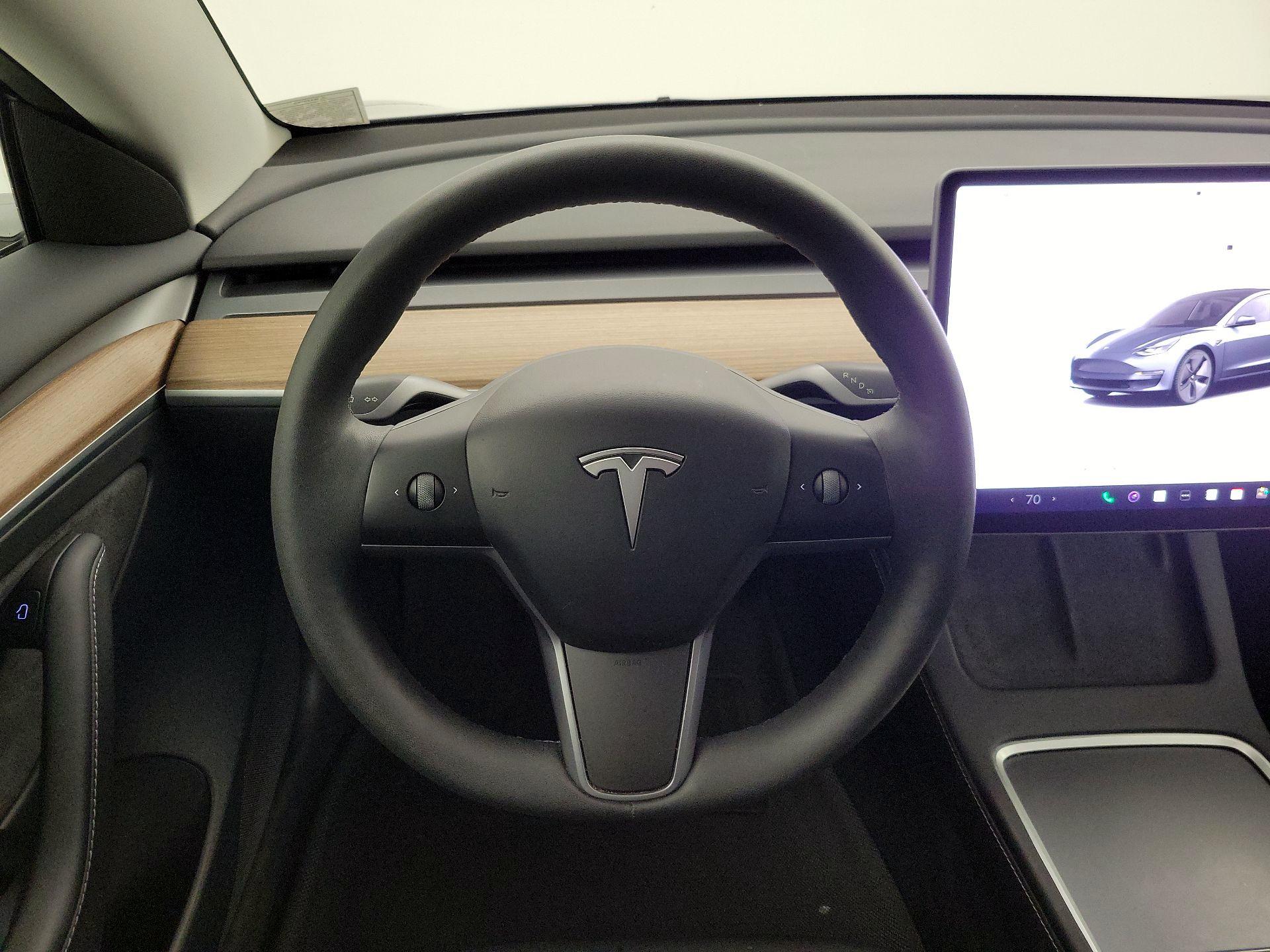 Thumbnail: 2023 Tesla Model 3 - 10