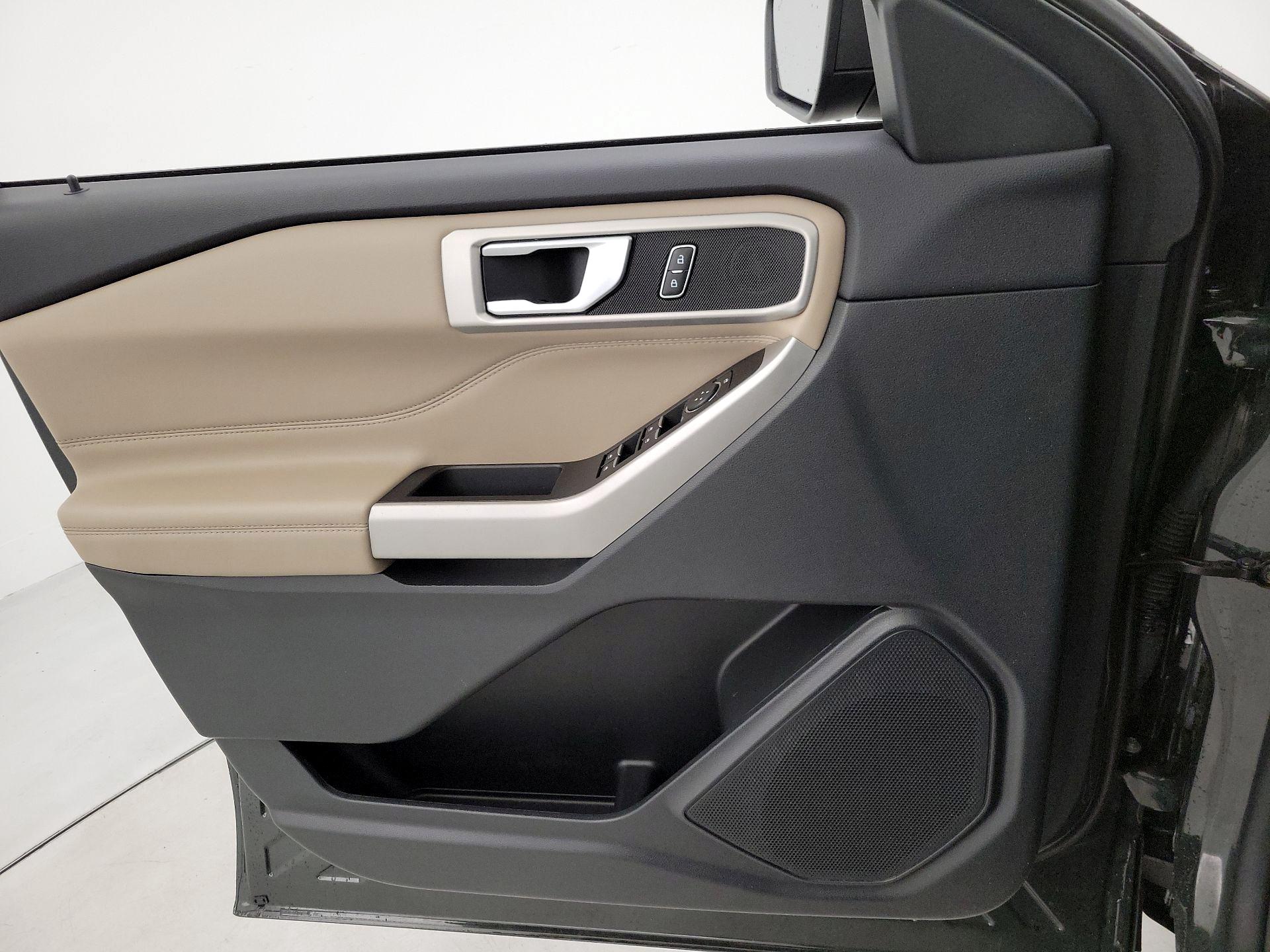 Thumbnail: 2022 Ford Explorer - 12