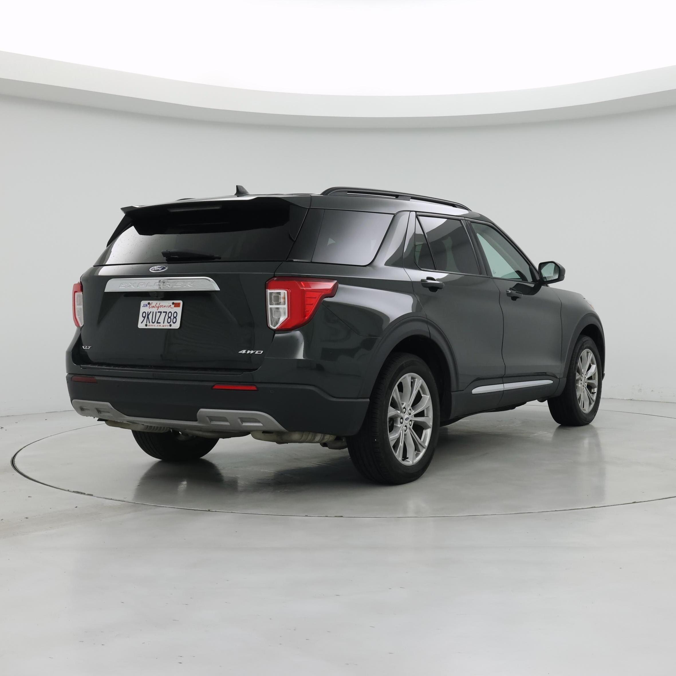 Thumbnail: 2022 Ford Explorer - 8