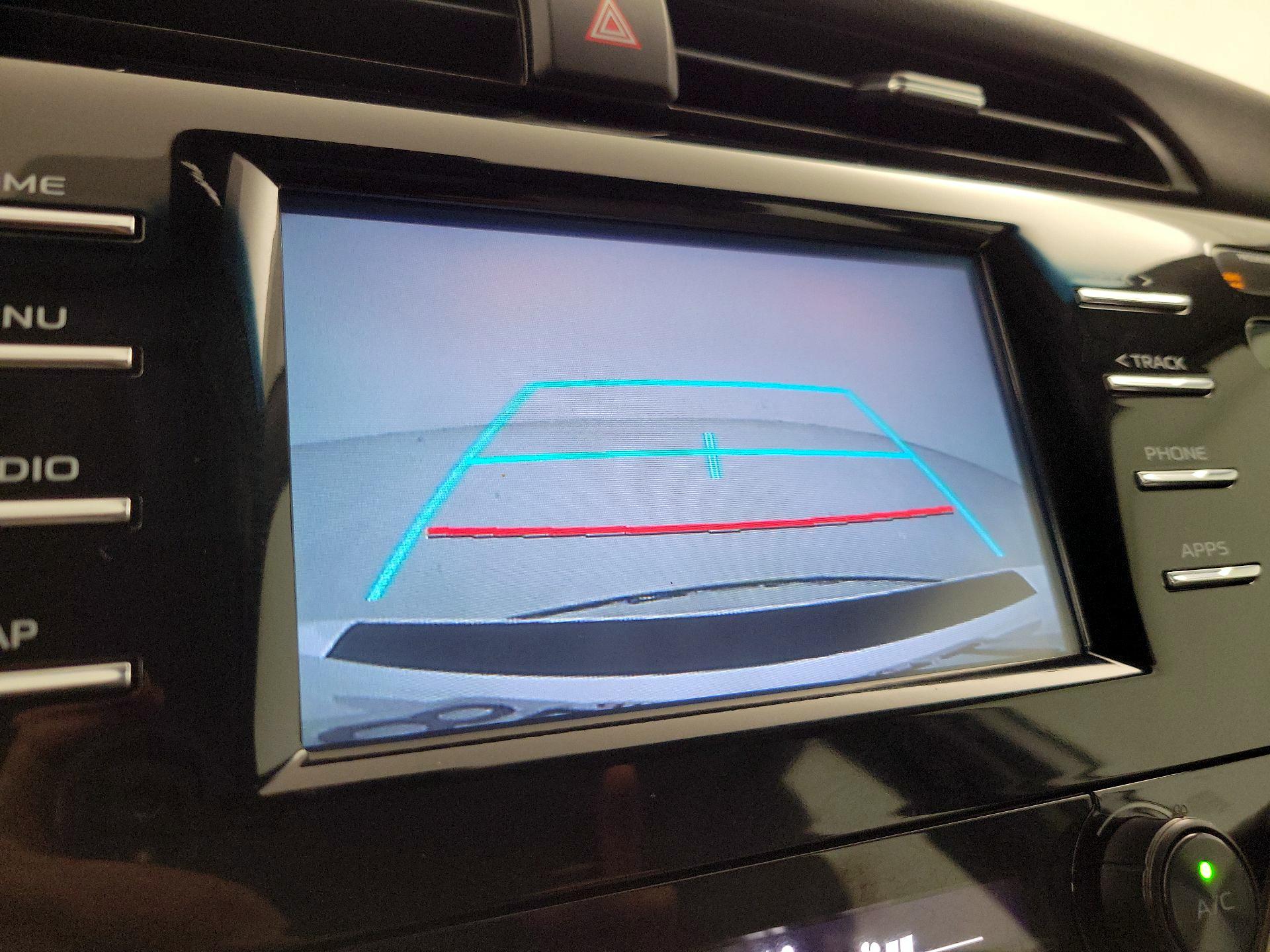 Thumbnail: 2019 Toyota Camry - 14