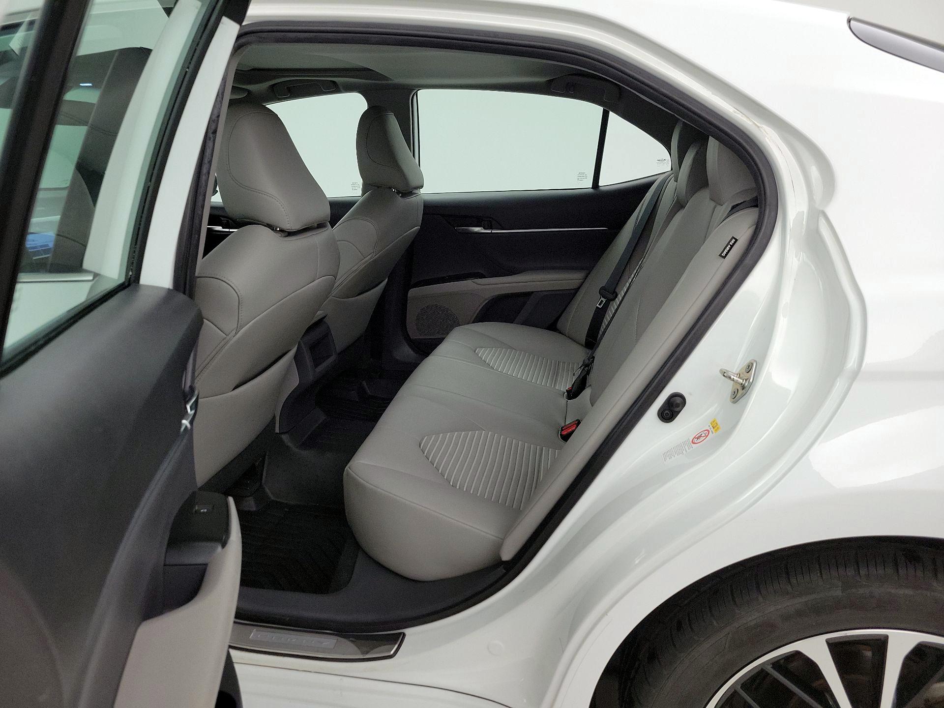 Thumbnail: 2019 Toyota Camry - 19