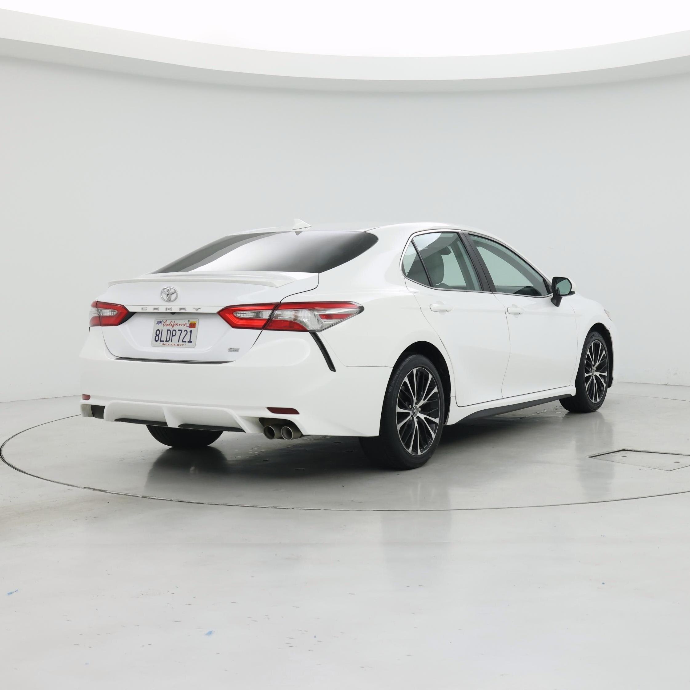 Thumbnail: 2019 Toyota Camry - 8