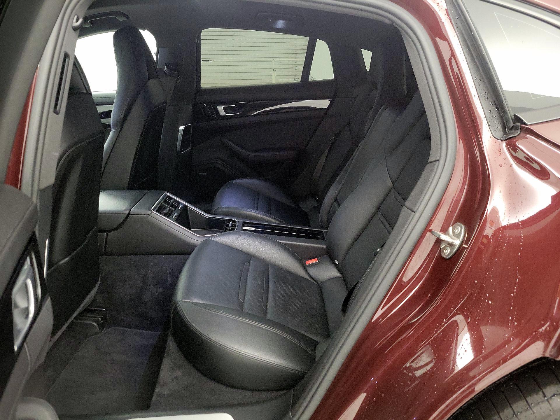 Thumbnail: 2018 Porsche Panamera - 18