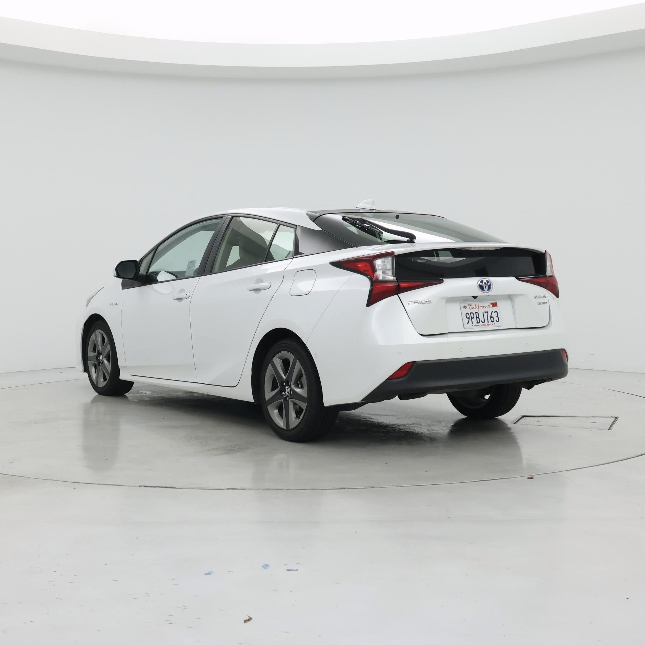 Thumbnail: 2022 Toyota Prius - 2