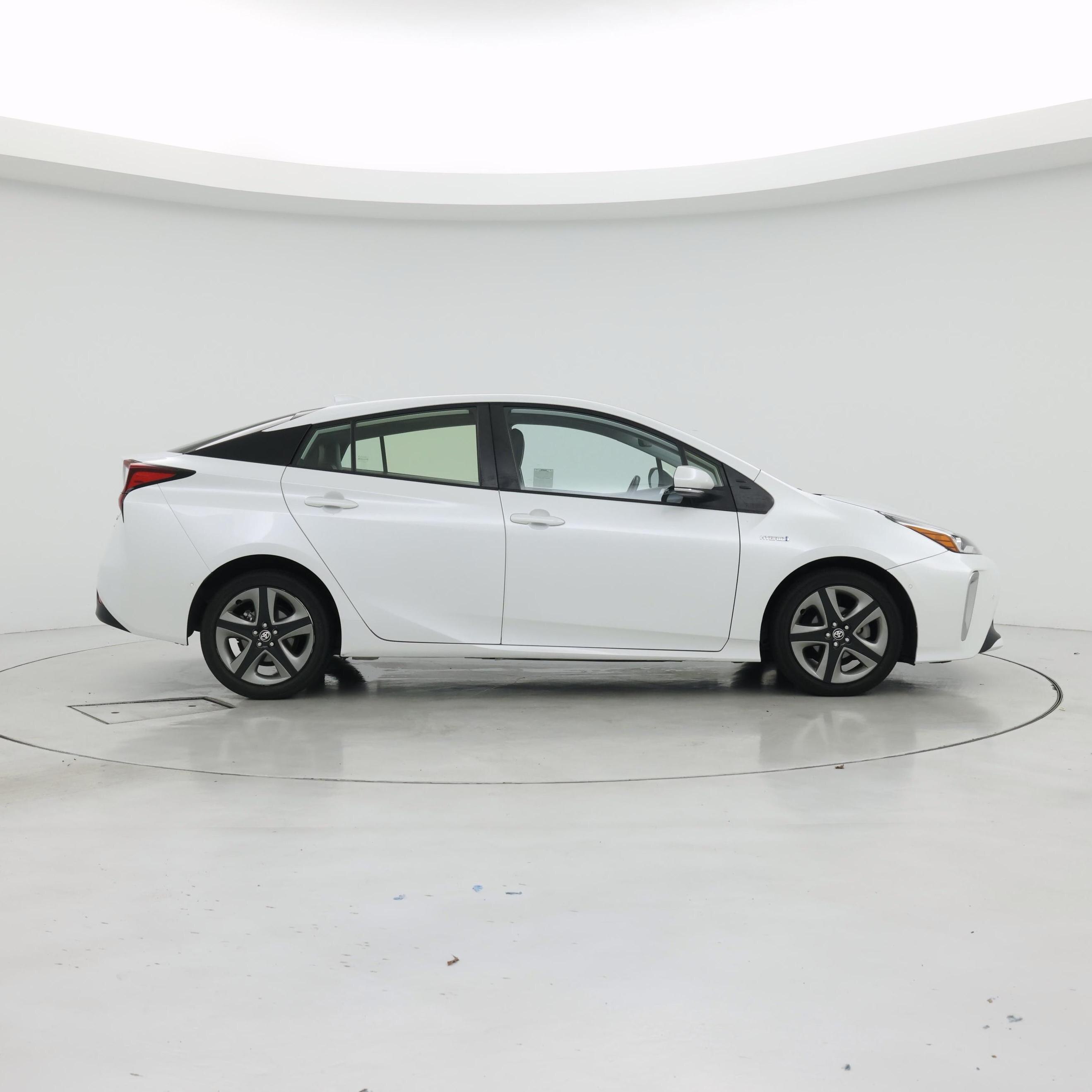 Thumbnail: 2022 Toyota Prius - 7
