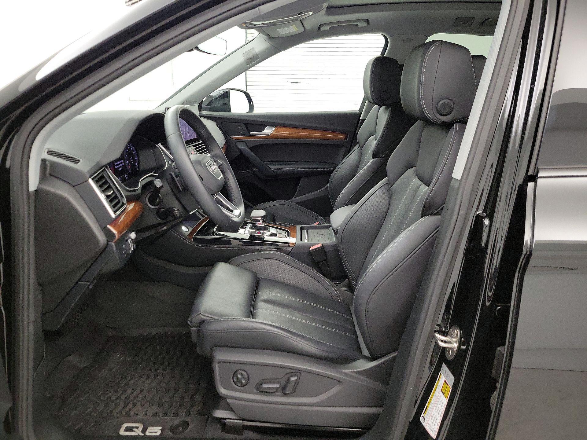 Thumbnail: 2023 Audi Q5 - 11