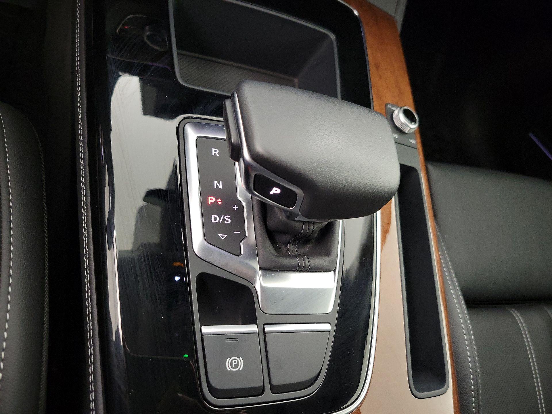 Thumbnail: 2023 Audi Q5 - 16