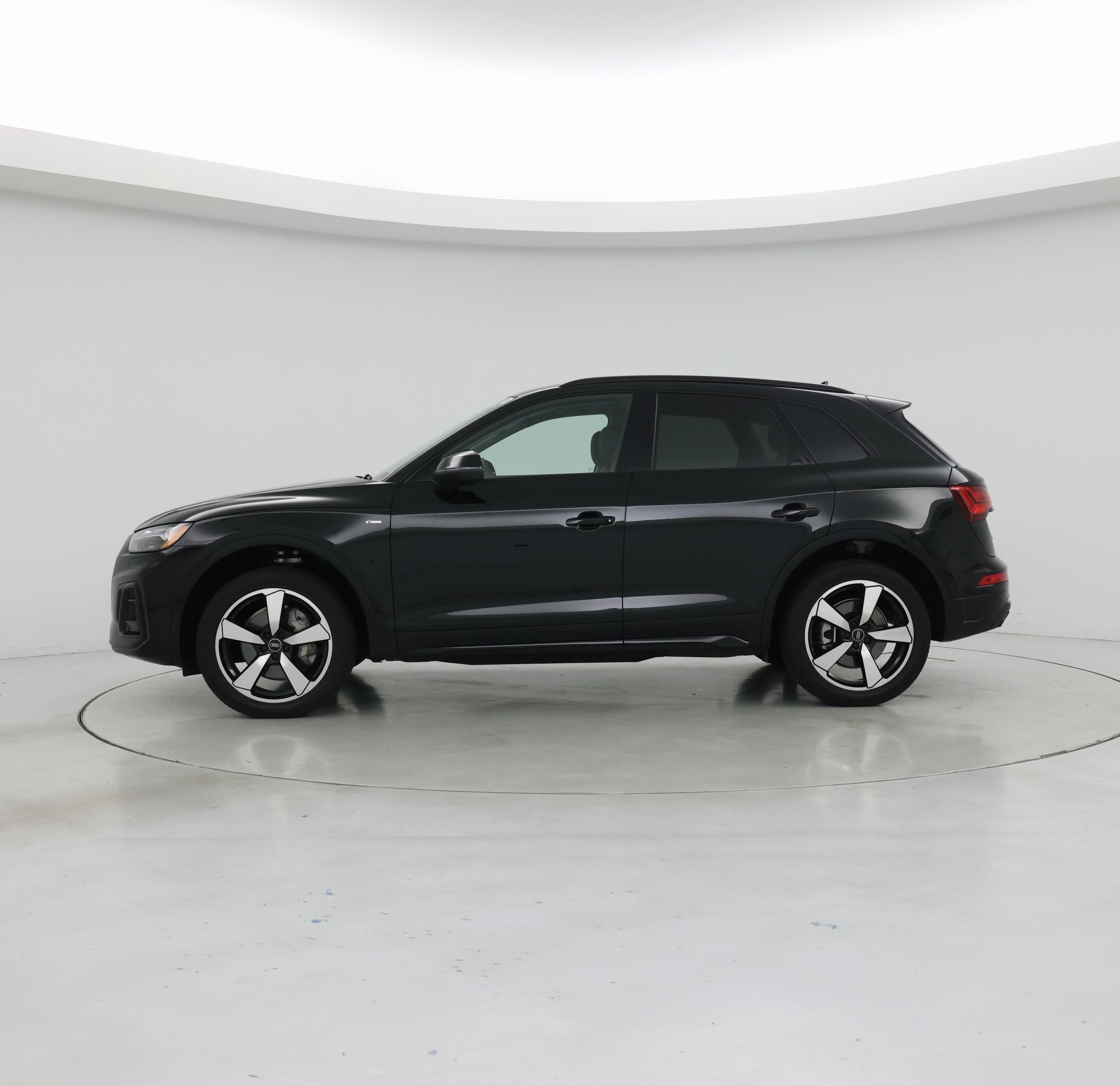 Thumbnail: 2023 Audi Q5 - 3