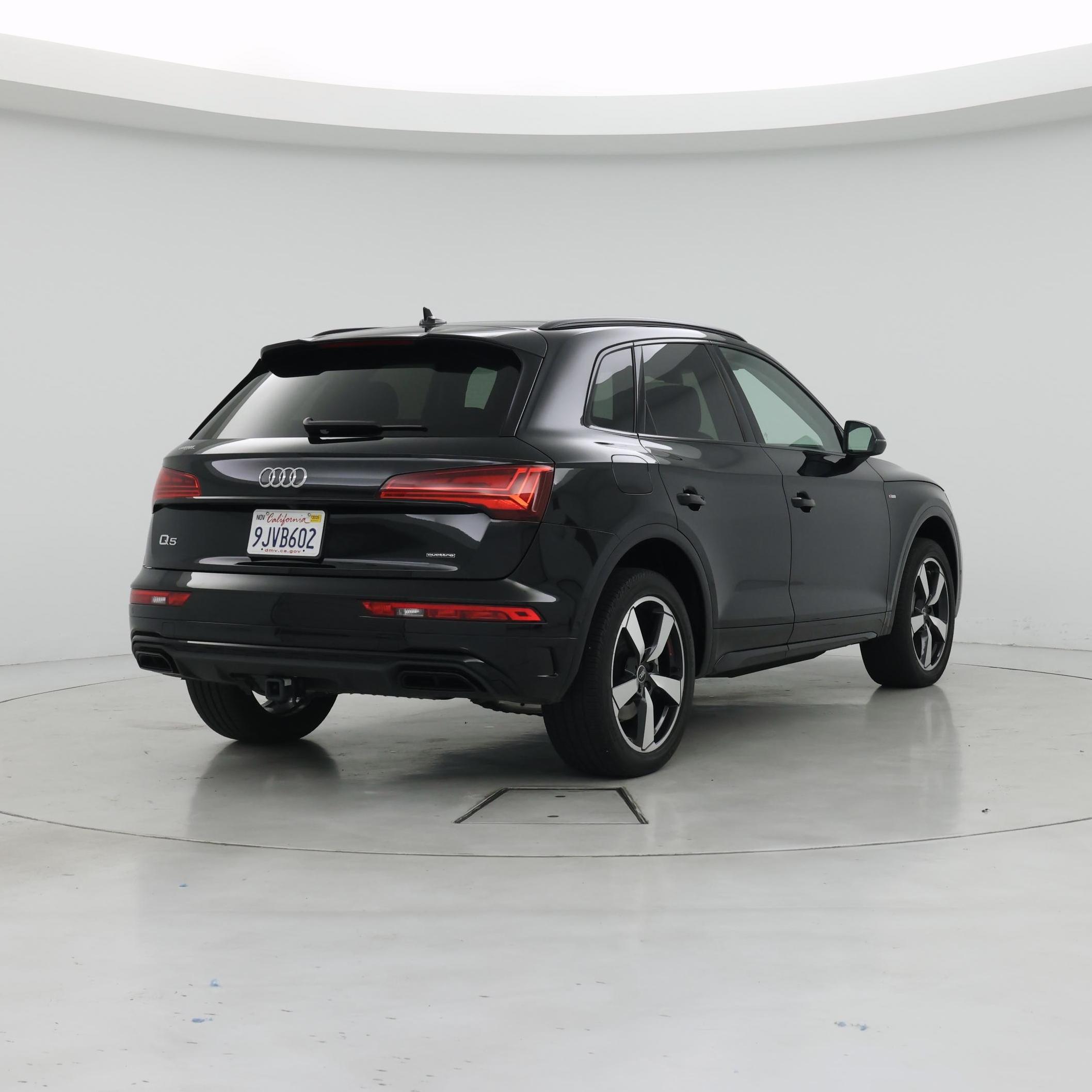 Thumbnail: 2023 Audi Q5 - 8