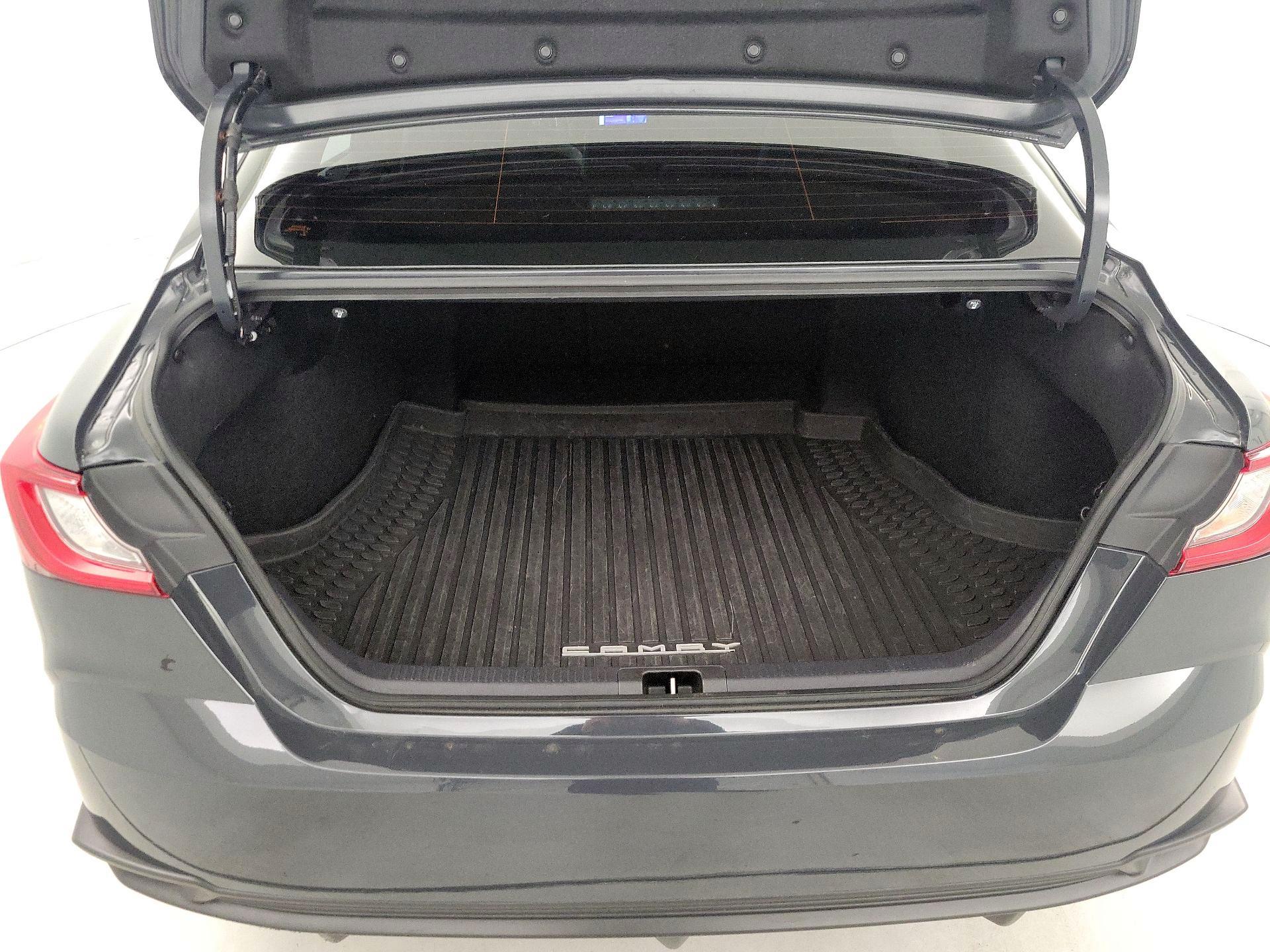 Thumbnail: 2025 Toyota Camry - 20