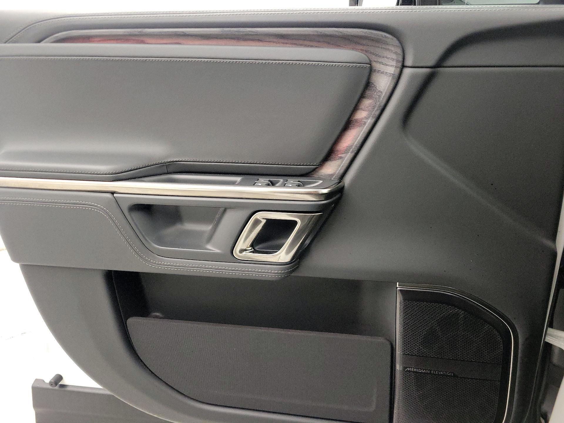 Thumbnail: 2022 Rivian R1S - 12