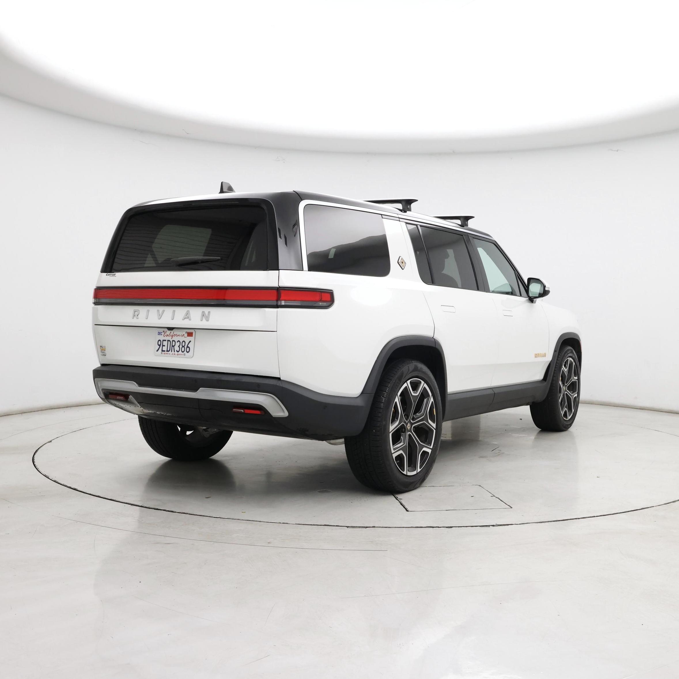 Thumbnail: 2022 Rivian R1S - 8