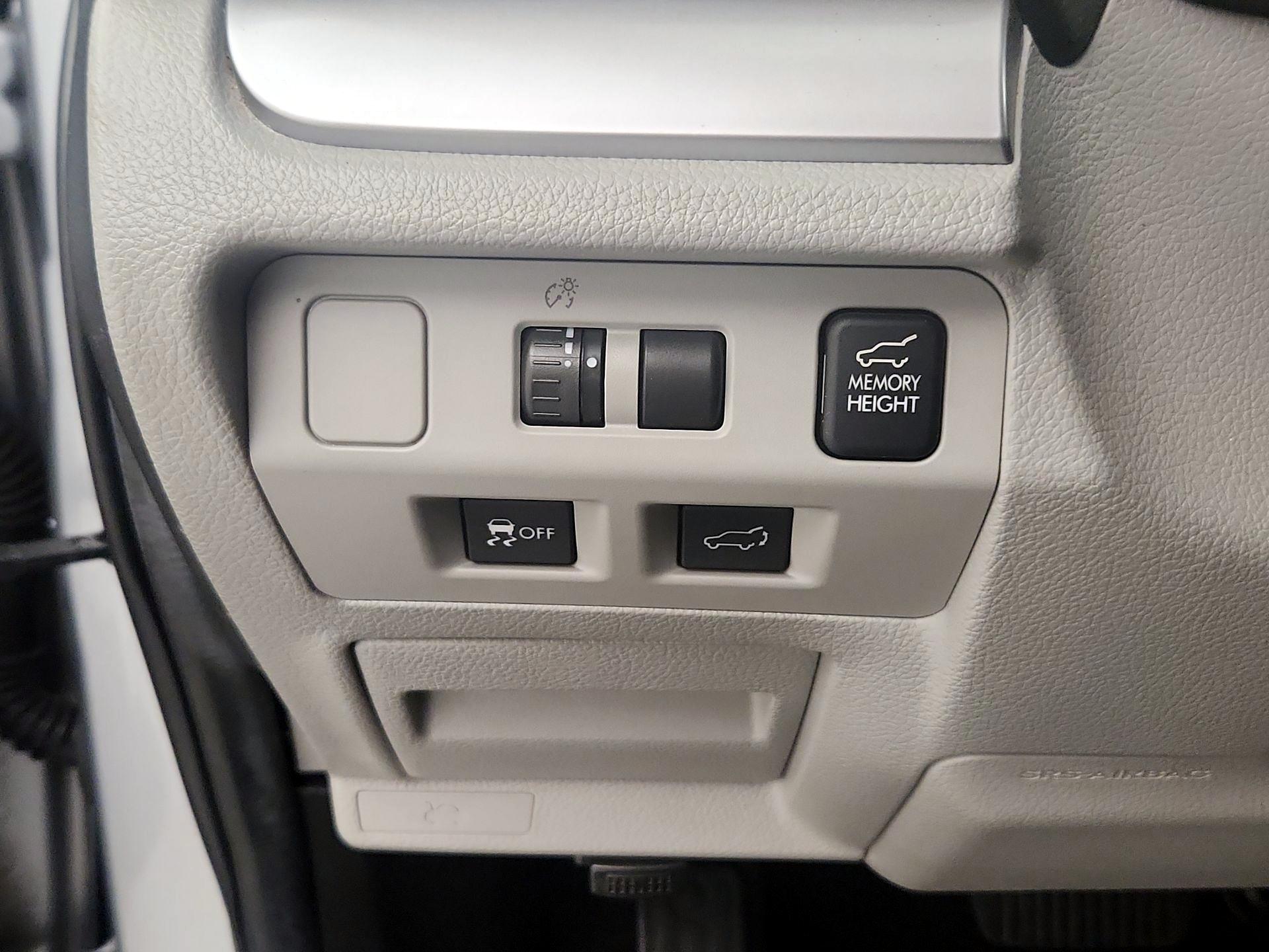 Thumbnail: 2015 Subaru Forester - 13