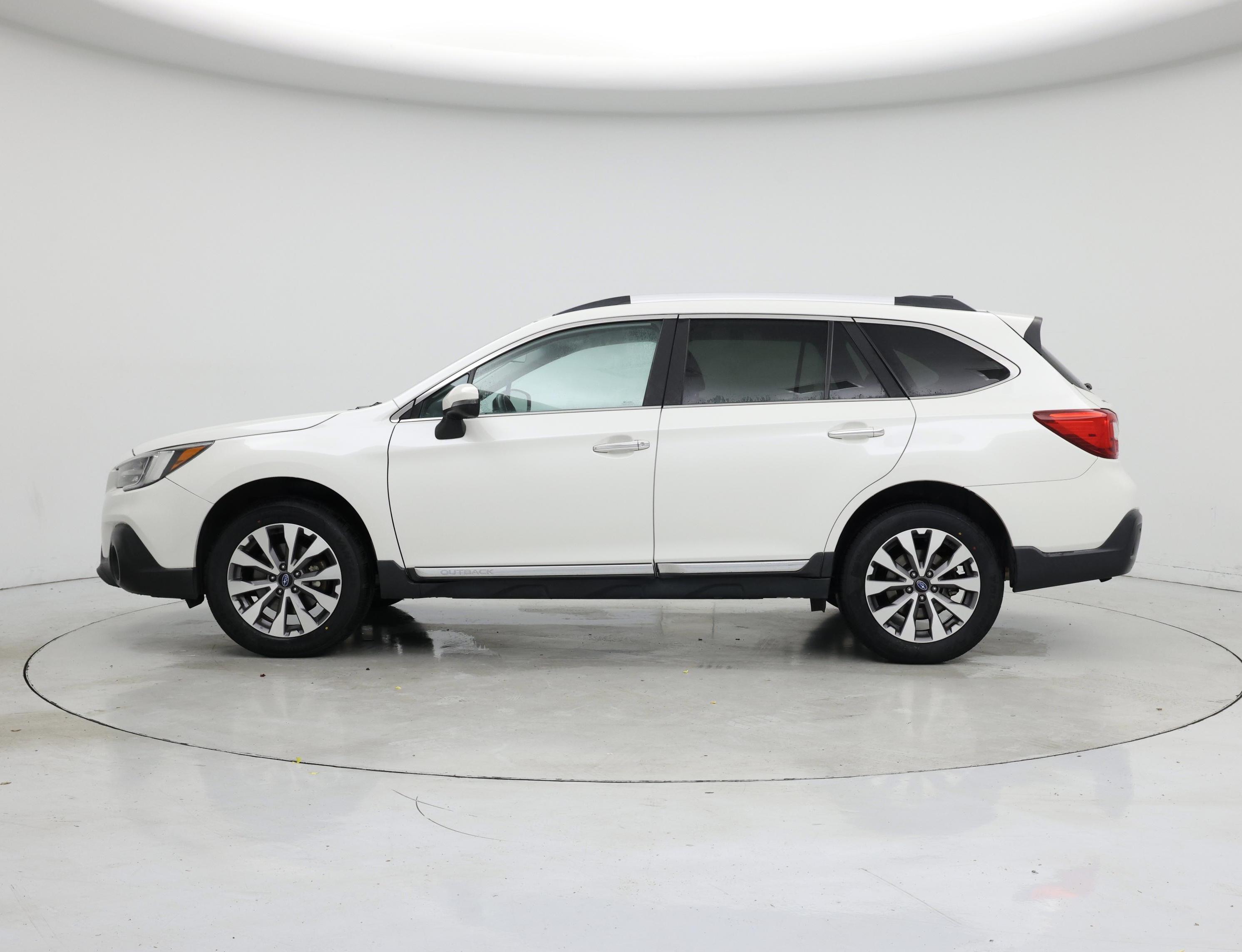 Thumbnail: 2018 Subaru Outback - 3