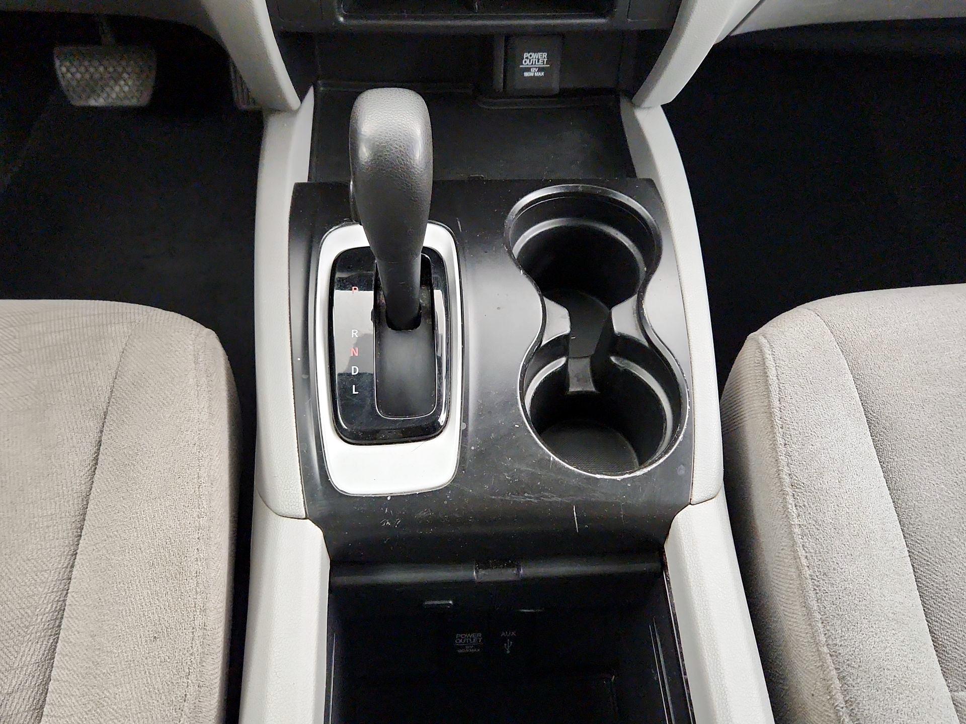 Thumbnail: 2016 Honda Pilot - 17