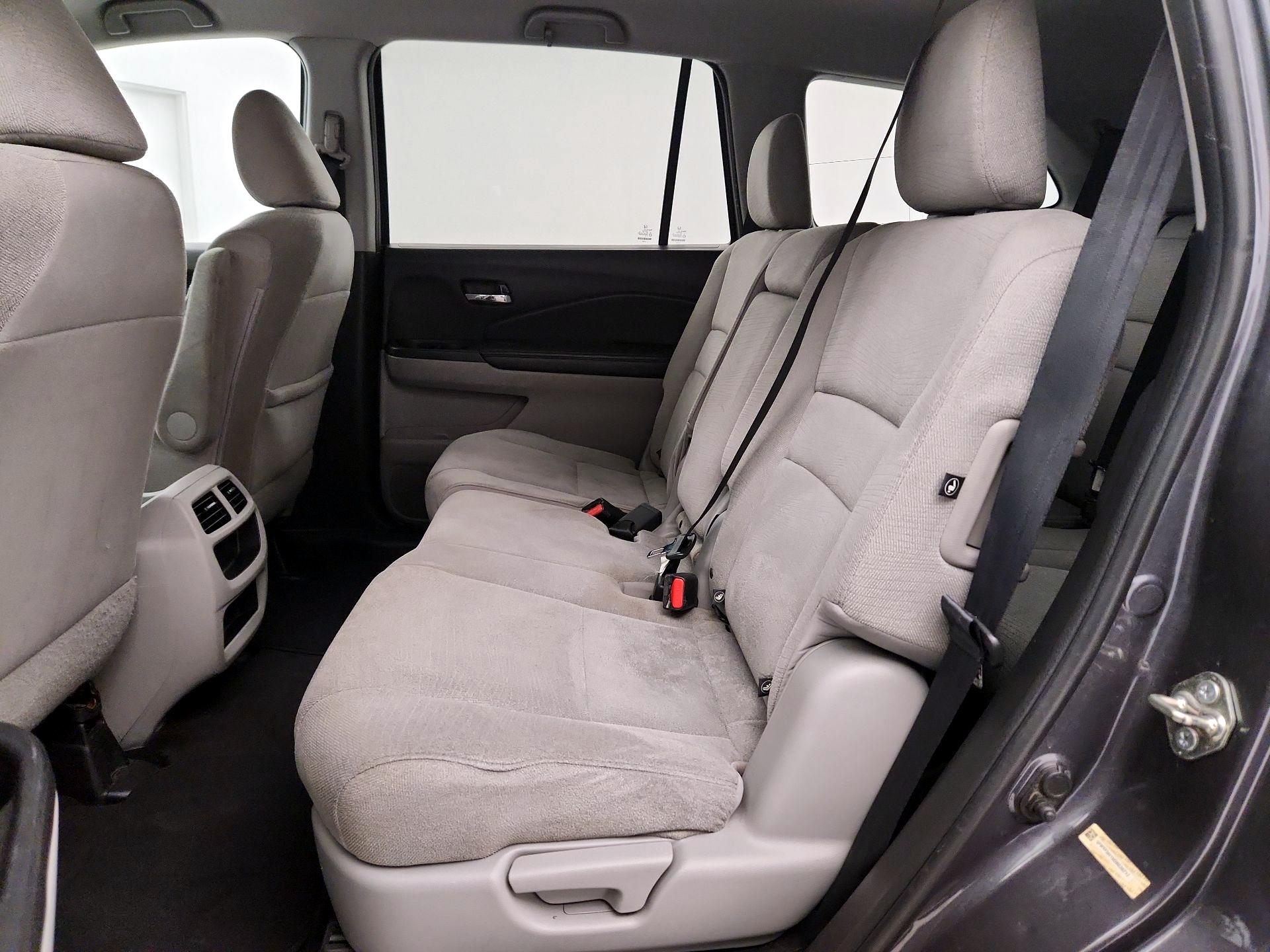 Thumbnail: 2016 Honda Pilot - 19